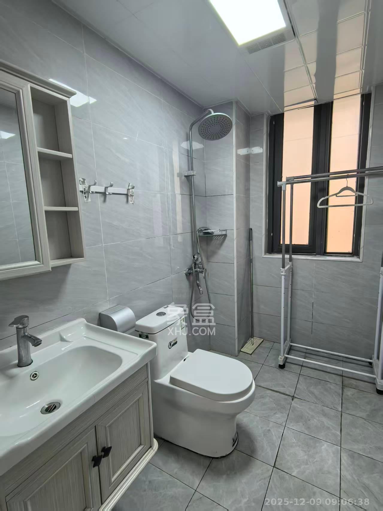 创元时代（成兴景苑）  4室2厅2卫    3000.0元/月室内图