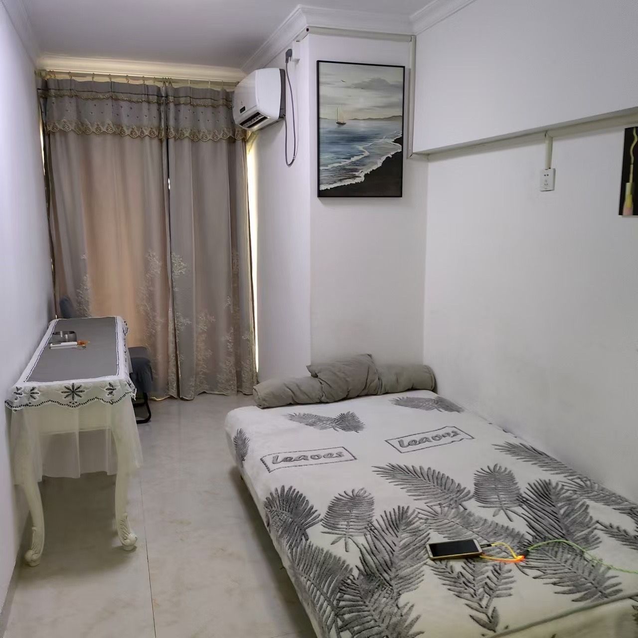 中建国际大厦  4室2厅1卫    2600.0元/月