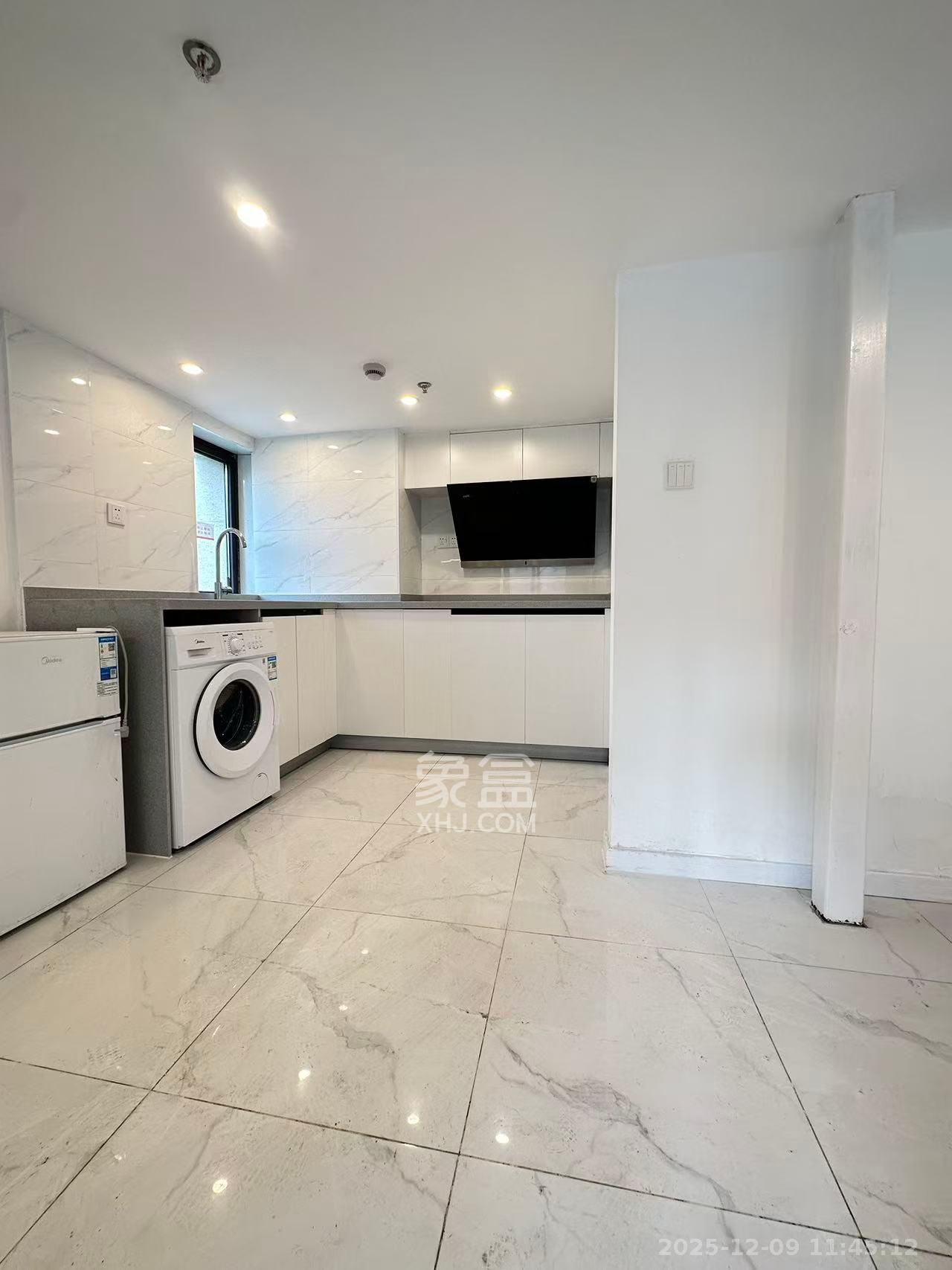 卓越江岸 2室2厅1卫 2200.0元/月 卓越江岸 2室2厅1卫 2200.0元/月室内图