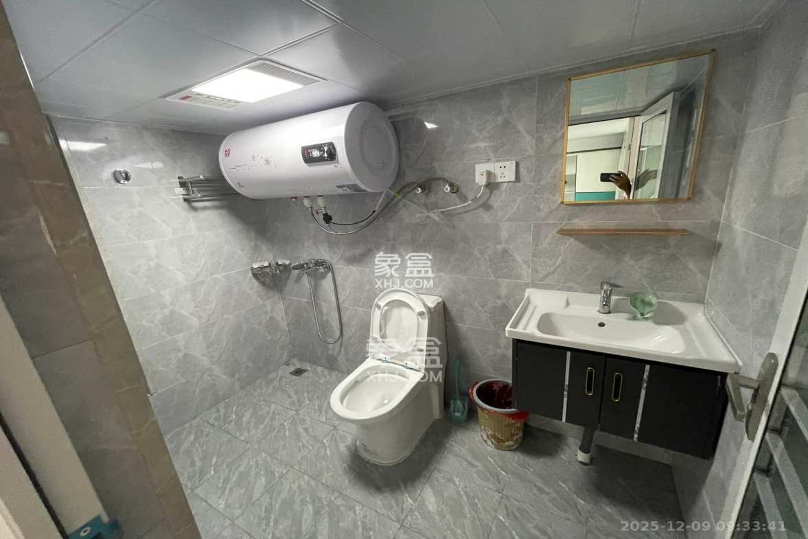 恒大上林苑 3室2厅2卫 2000.0元/月 恒大上林苑 3室2厅2卫 2000.0元/月室内图