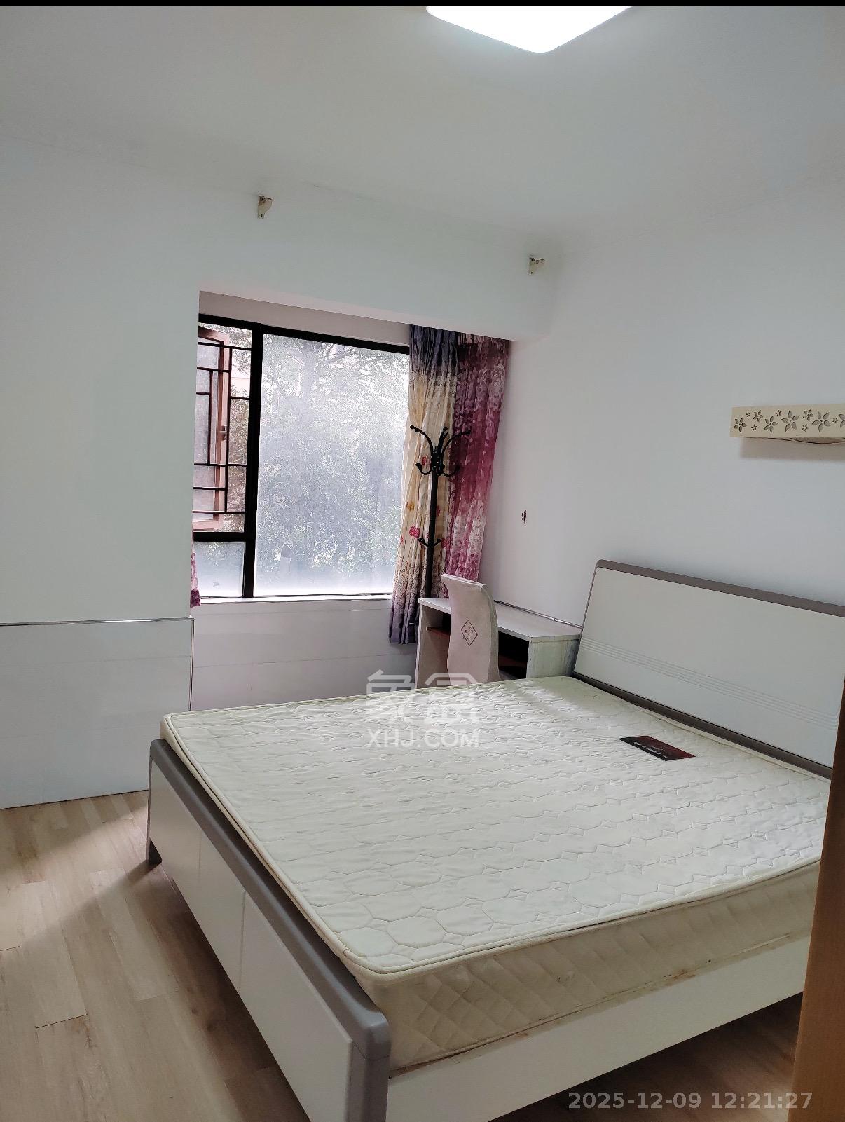 保利麓谷林语D区  3室1厅1卫    2200.0元/月室内图