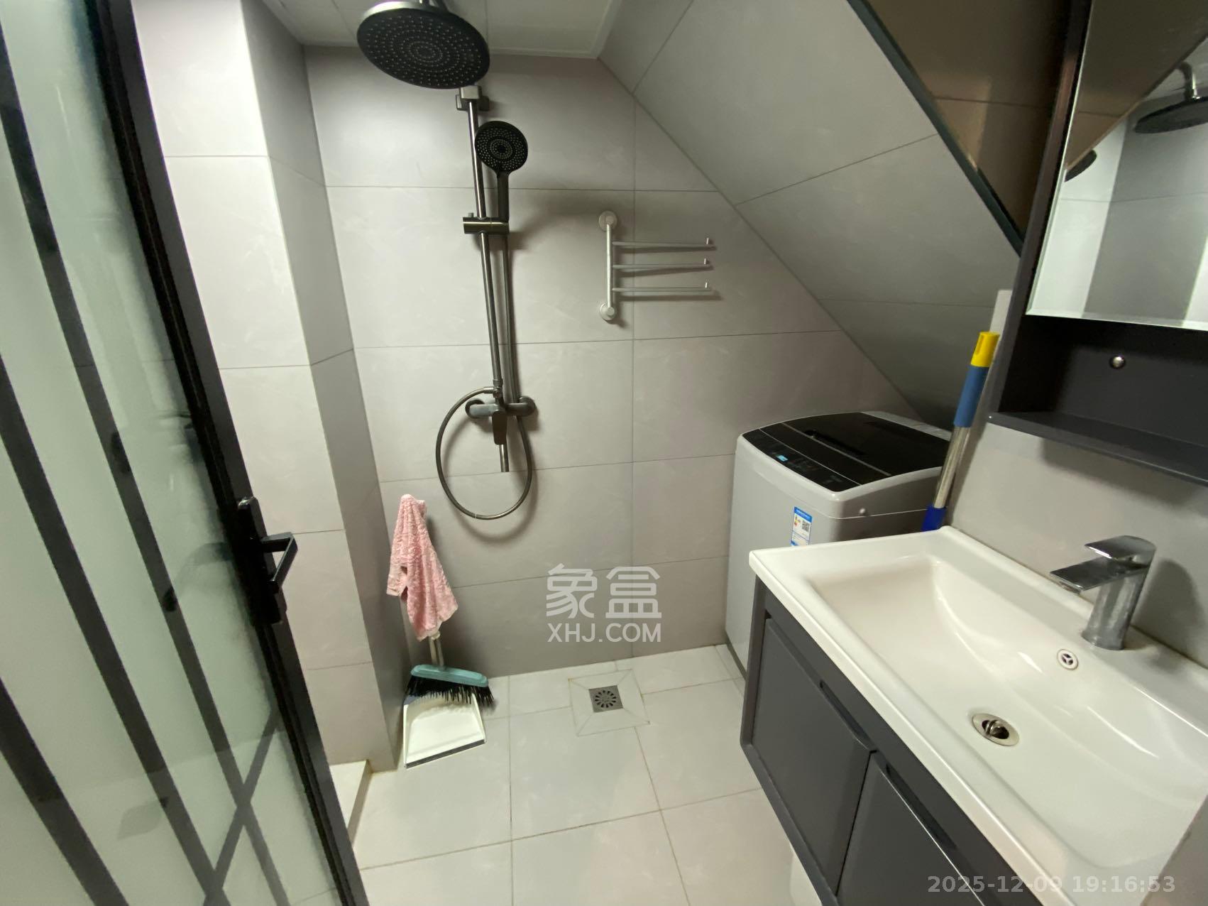 北辰时光里 1室0厅0卫 1700.0元/月 北辰时光里 1室0厅0卫 1700.0元/月室内图