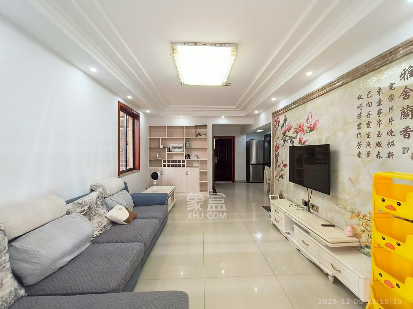 欧莱雅郡  3室2厅1卫    1900.0元/月