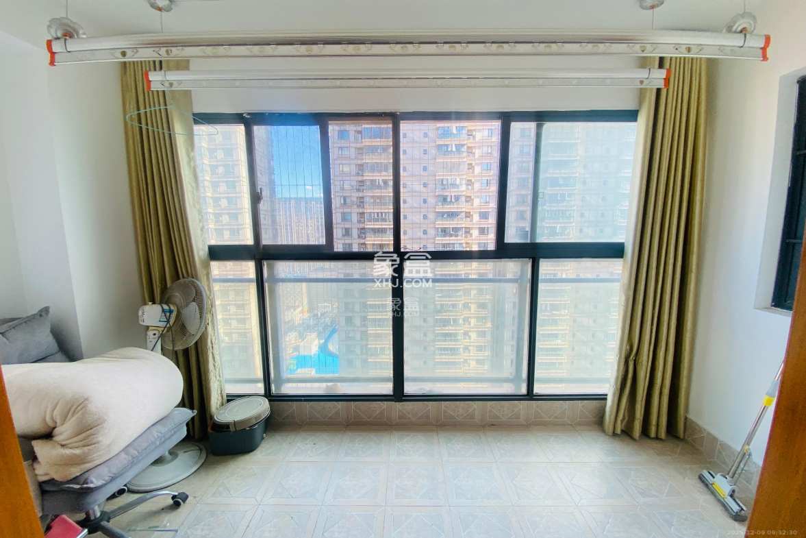 奥克斯广场 3室2厅1卫 2700.0元/月 奥克斯广场 3室2厅1卫 2700.0元/月室内图