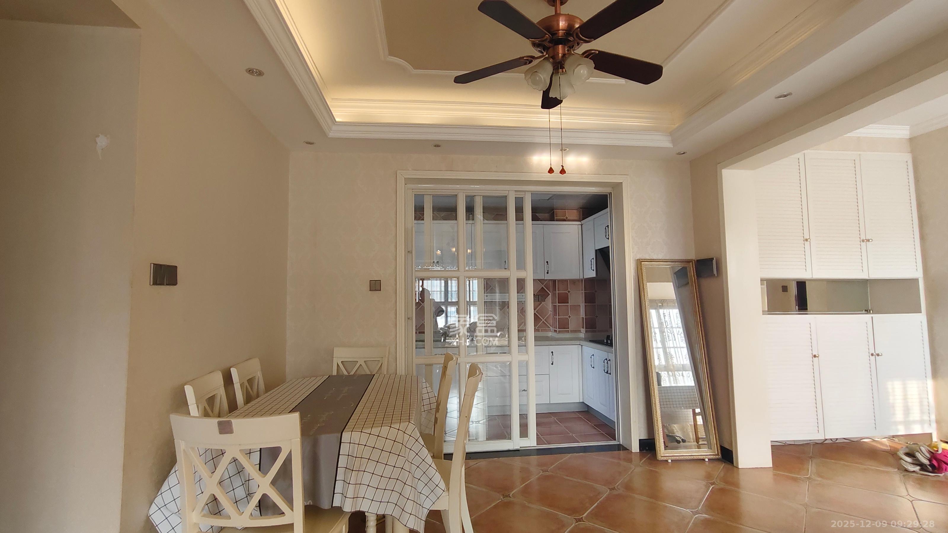 钱隆世家  3室2厅1卫    2900.0元/月室内图