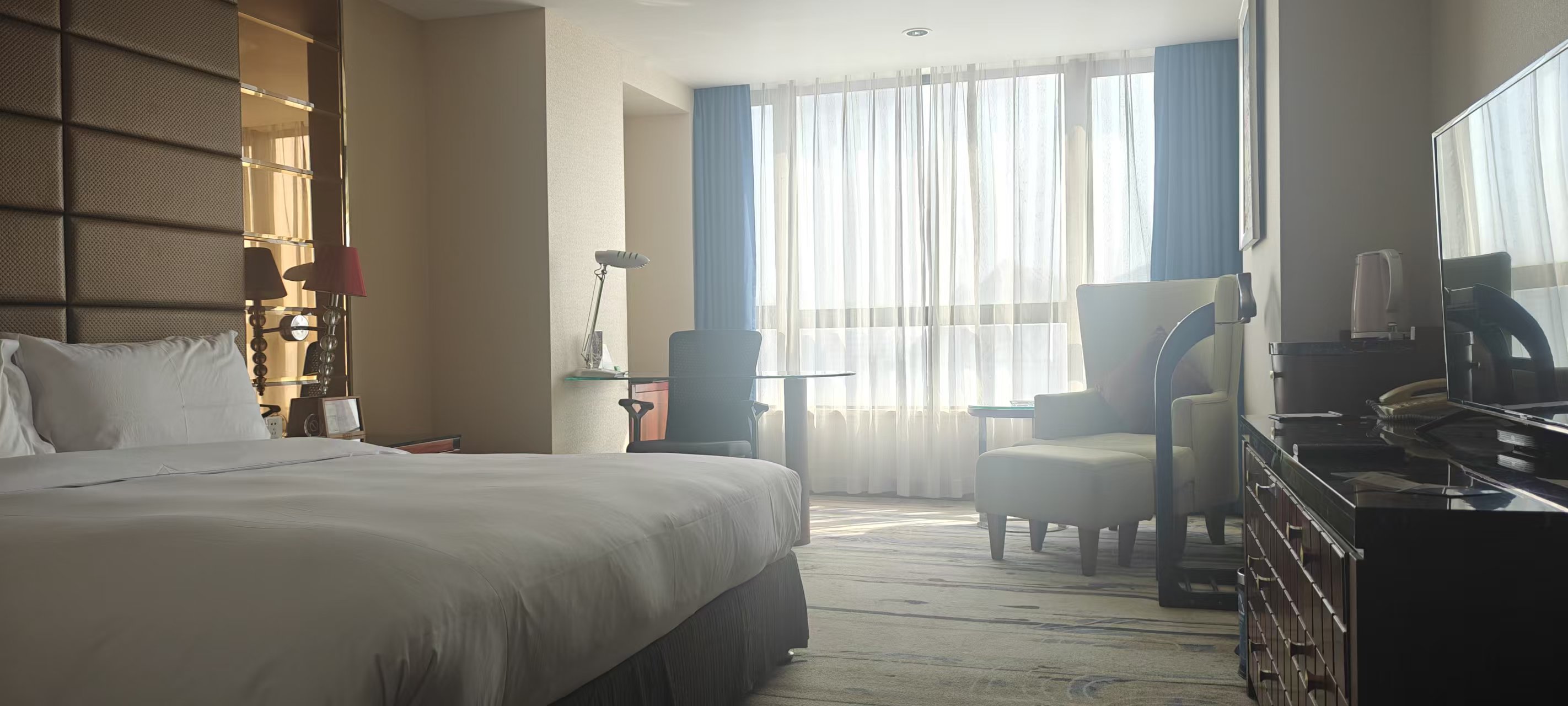 明光国际大酒店  1室1厅1卫    38.5万