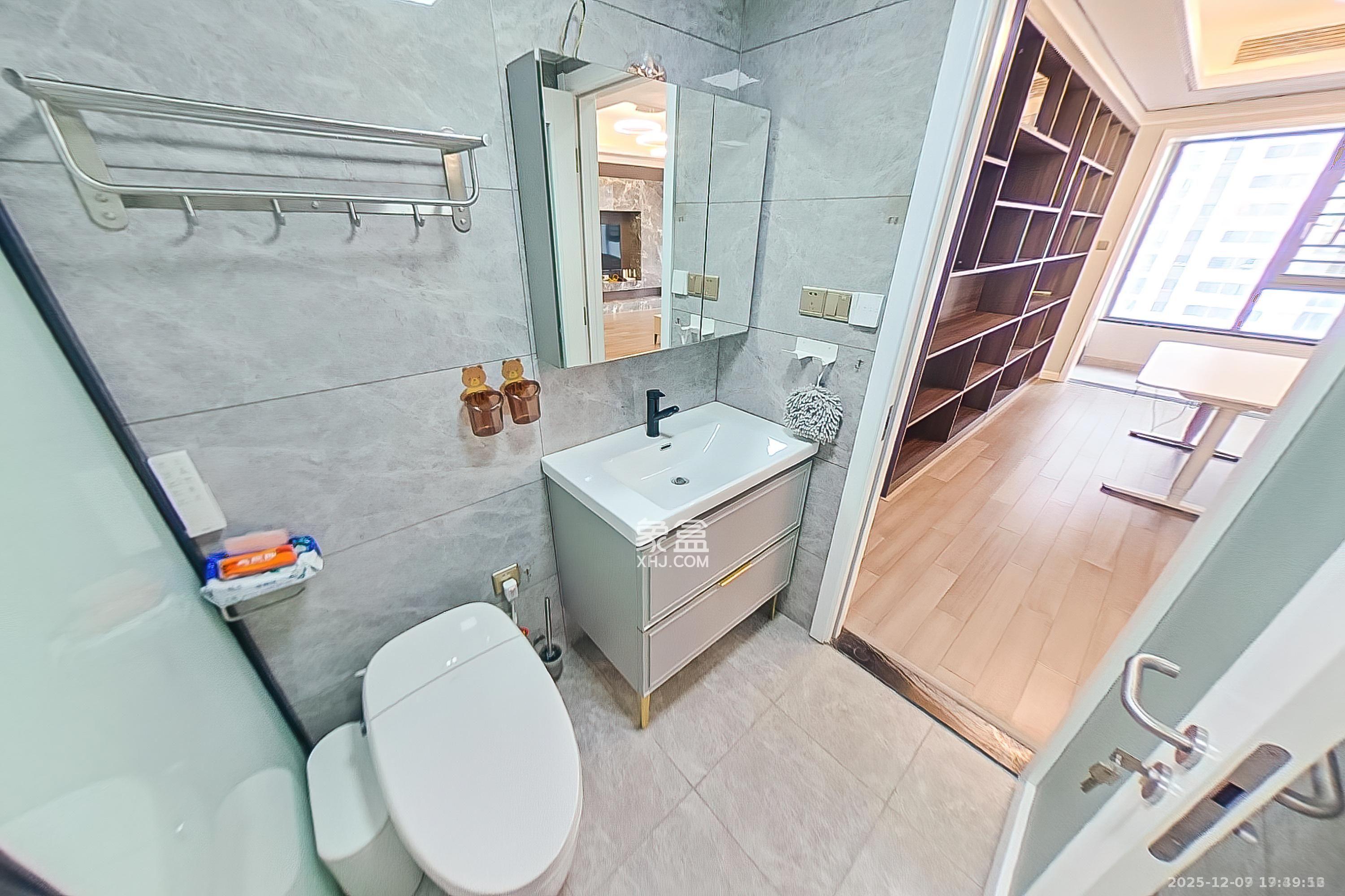 建发央著  2室2厅1卫    3800.0元/月室内图