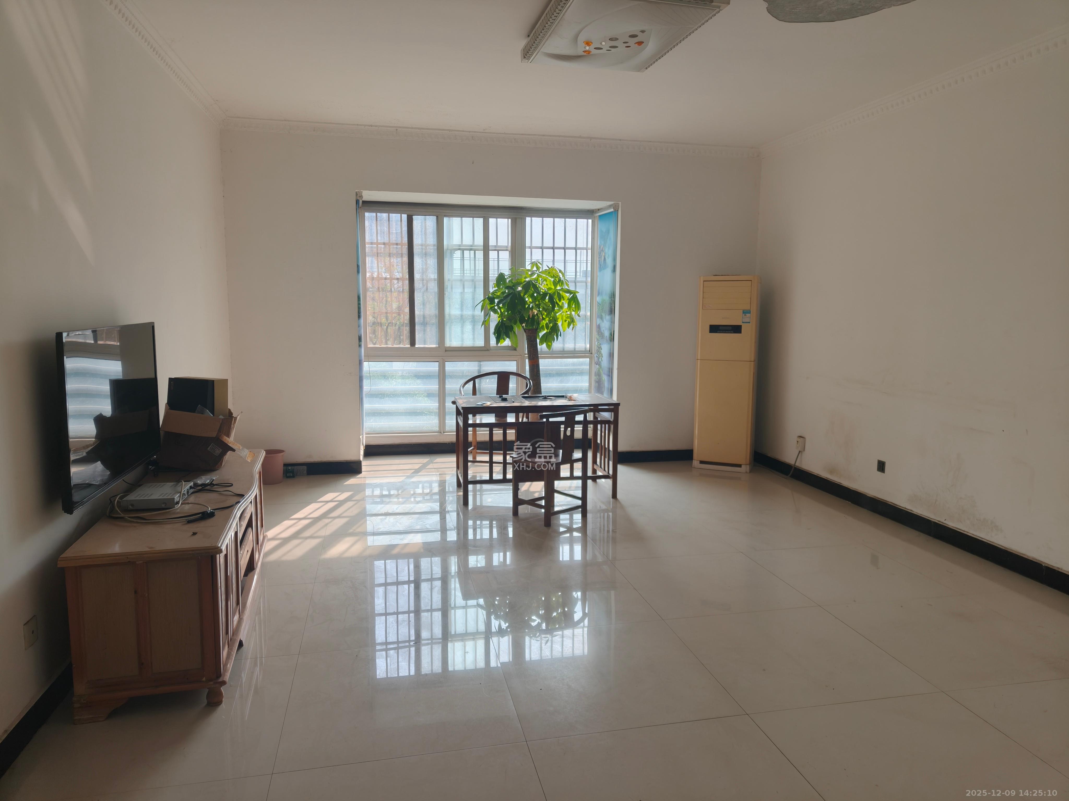 楚天馨苑  4室2厅1卫    2300.0元/月