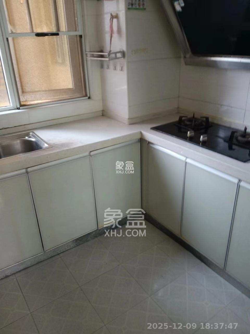 荷韵园 3室2厅2卫 1500.0元/月 荷韵园 3室2厅2卫 1500.0元/月室内图