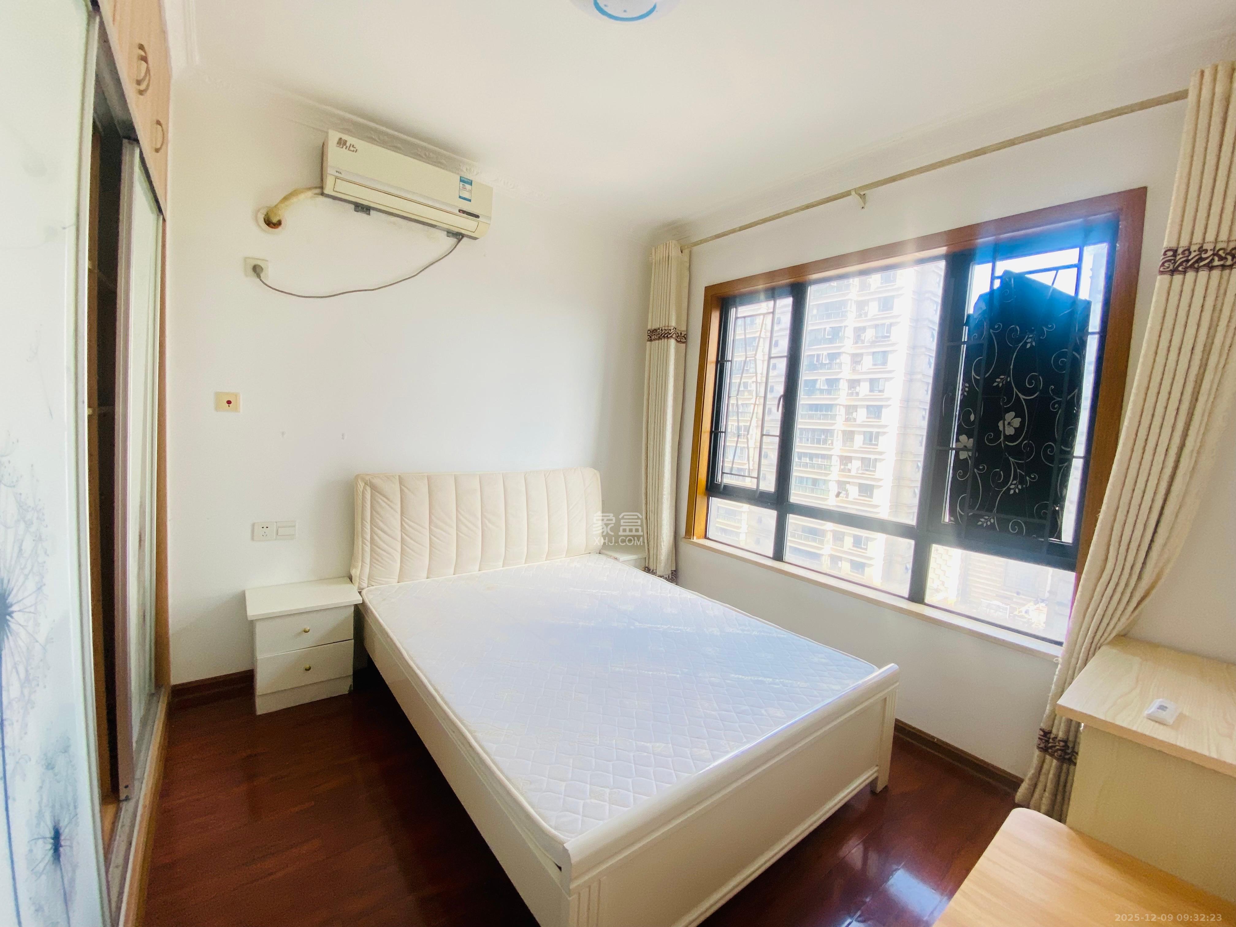 奥克斯广场 3室2厅1卫 2700.0元/月 奥克斯广场 3室2厅1卫 2700.0元/月室内图