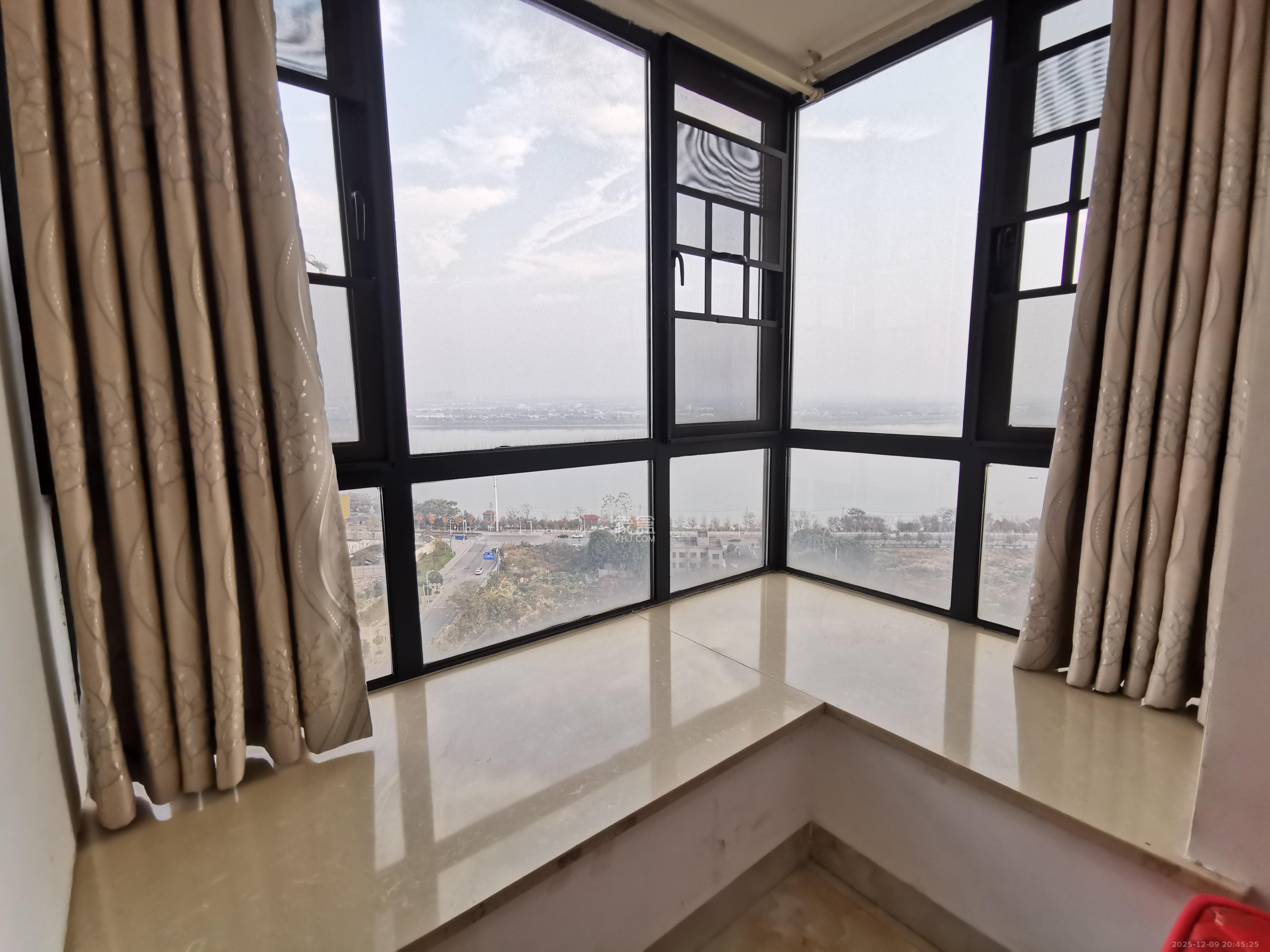 德惠雅苑(众星湘港公馆) 2室2厅1卫 2000.0元/月 德惠雅苑(众星湘港公馆) 2室2厅1卫 2000.0元/月室内图