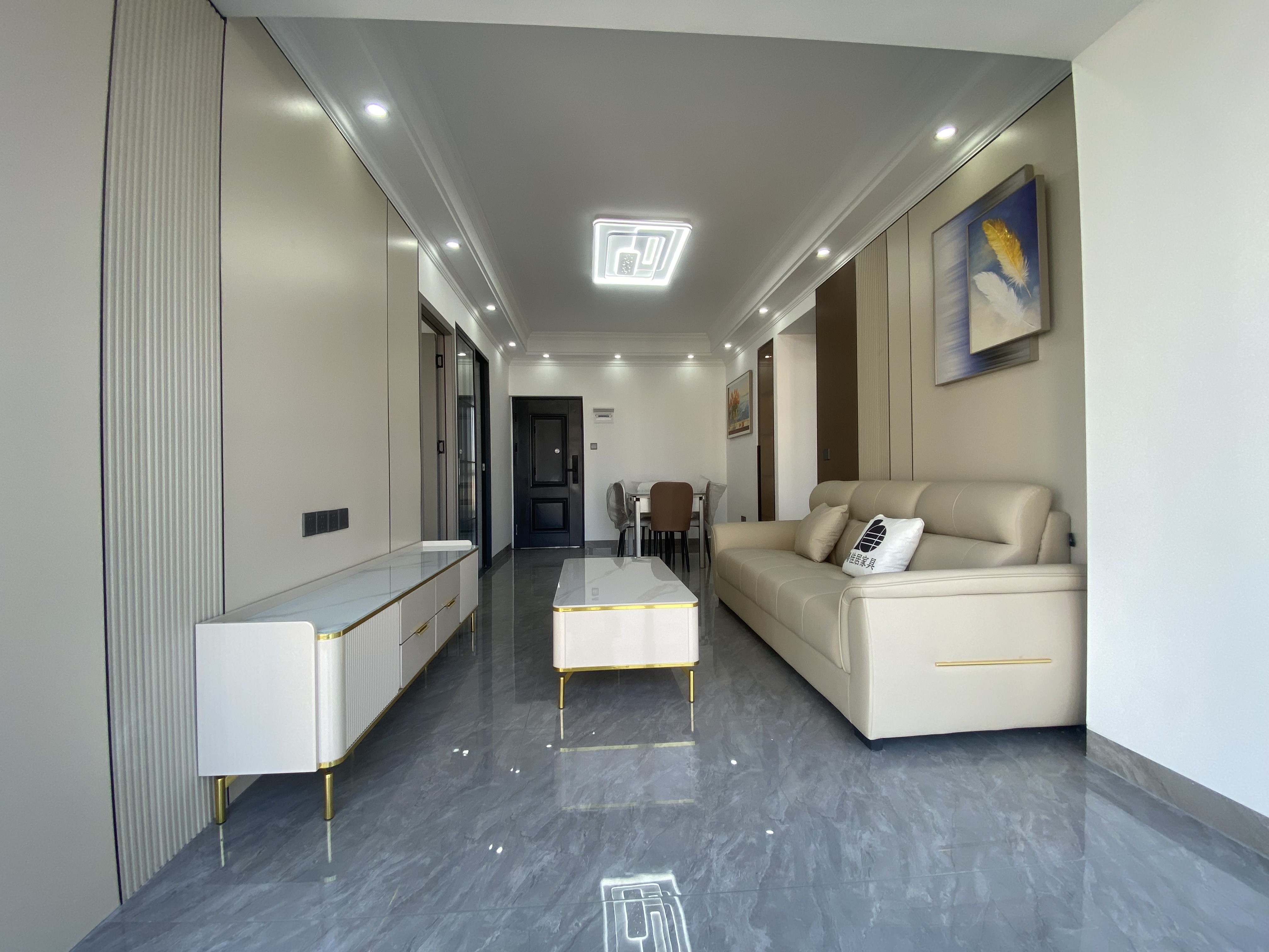 花开四季连锁酒店  3室2厅1卫    81.8万