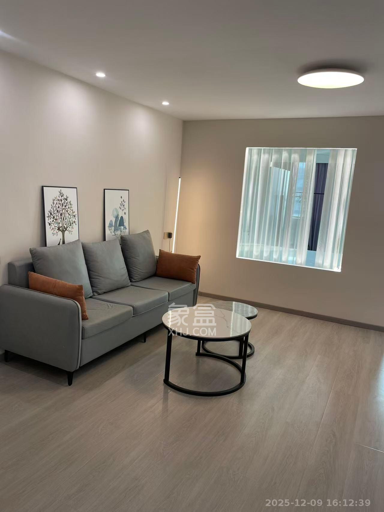 上城星座  1室1厅1卫    2300.0元/月