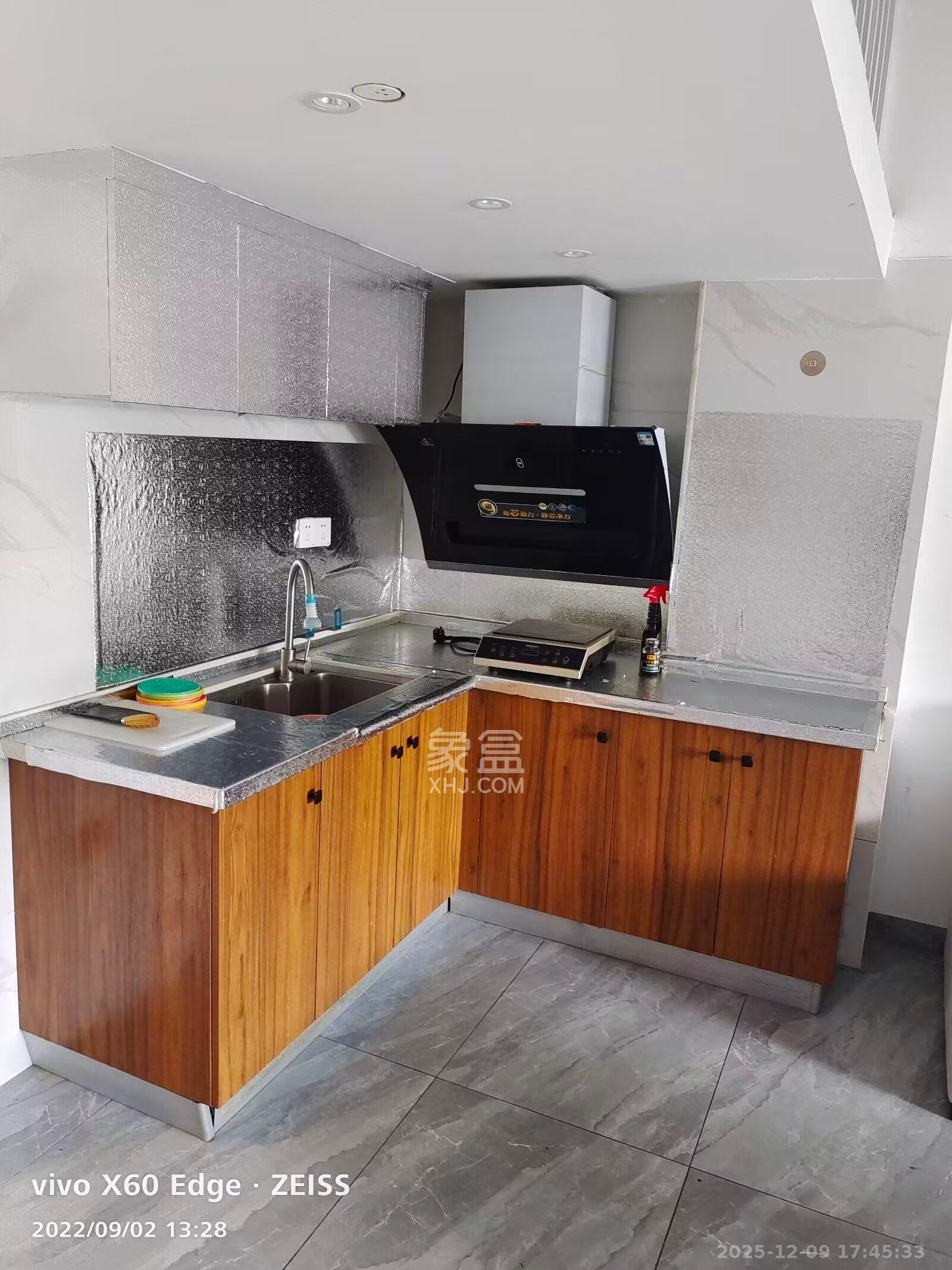 和隆花半里  3室1厅1卫    1500.0元/月