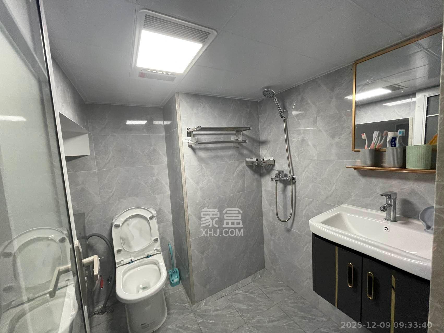 恒大上林苑  3室2厅2卫    2000.0元/月室内图