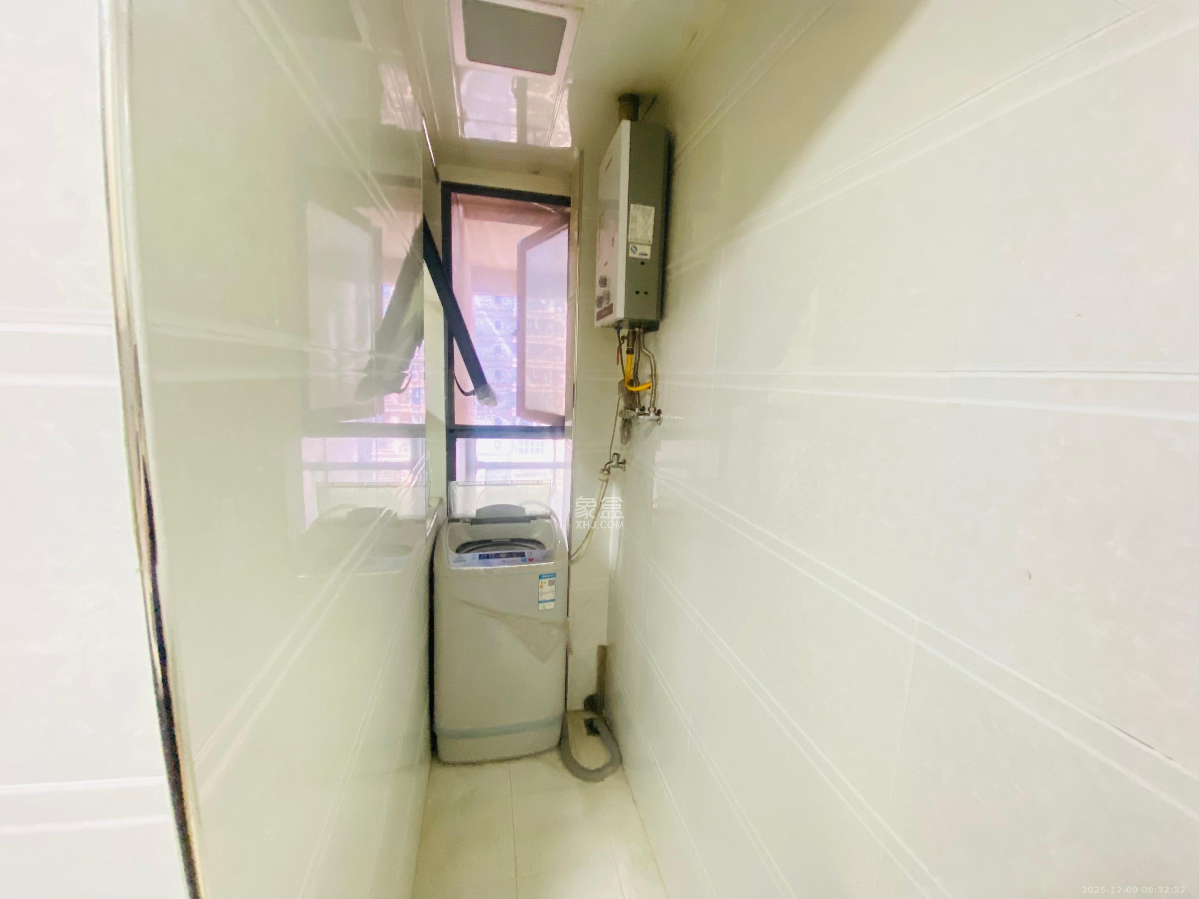 奥克斯广场 3室2厅1卫 2700.0元/月 奥克斯广场 3室2厅1卫 2700.0元/月室内图