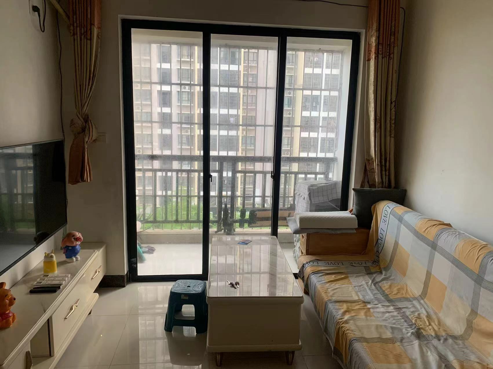 凤翔花园（B区）  2室2厅1卫    1700.0元/月