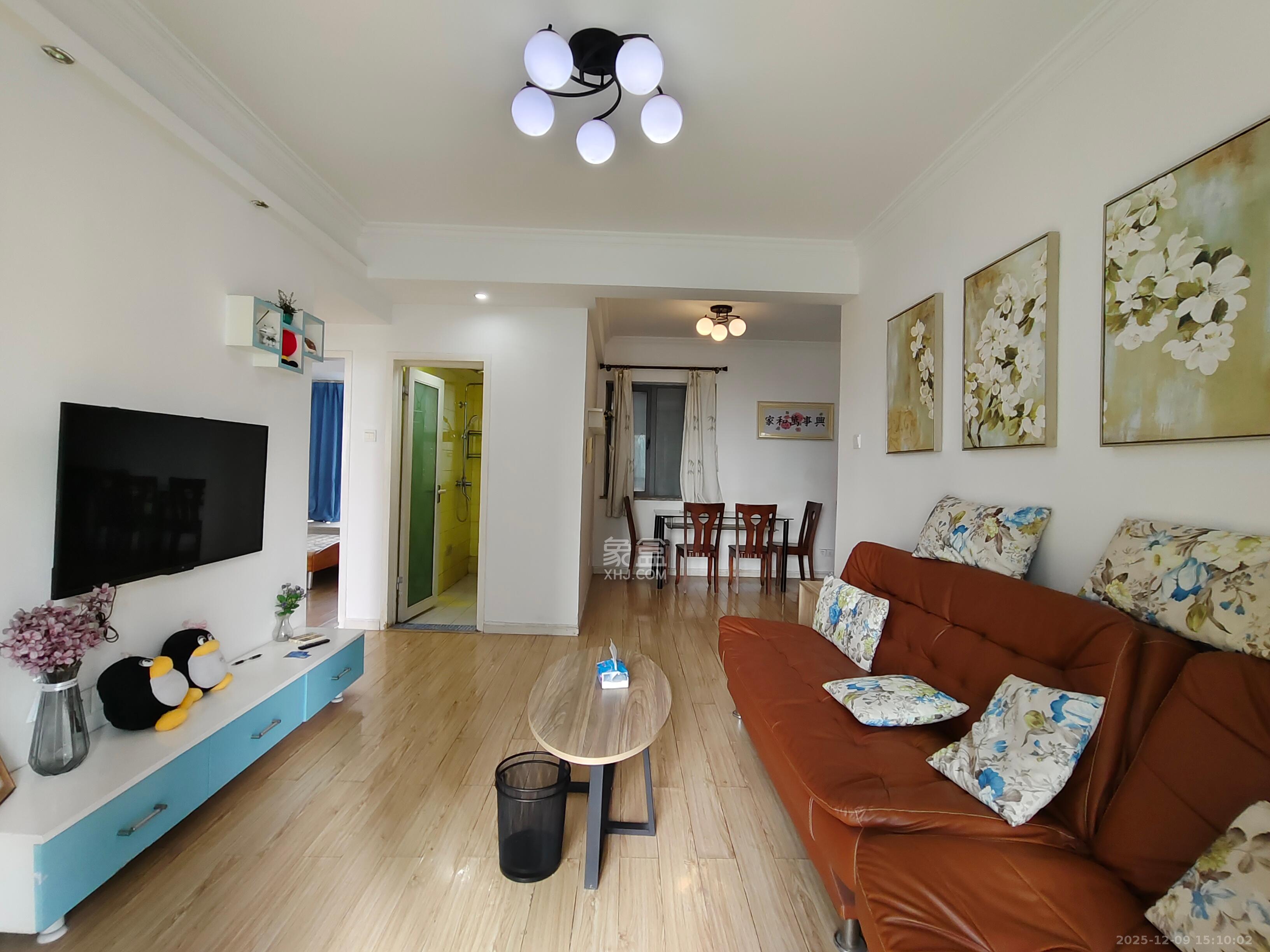 银港水晶城 2室2厅1卫 2200.0元/月 银港水晶城 2室2厅1卫 2200.0元/月室内图