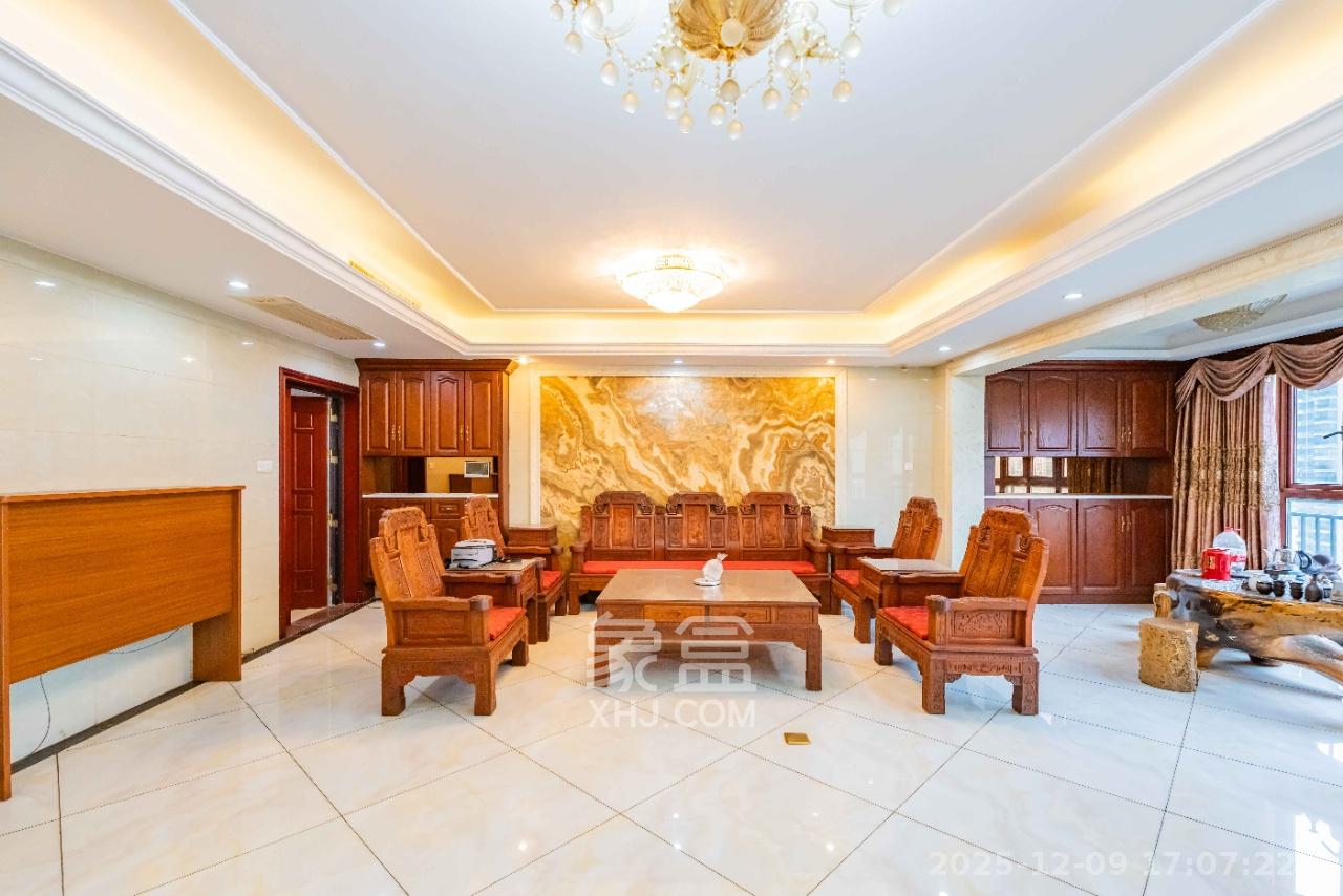 恒大雅苑  4室2厅1卫    7000.0元/月