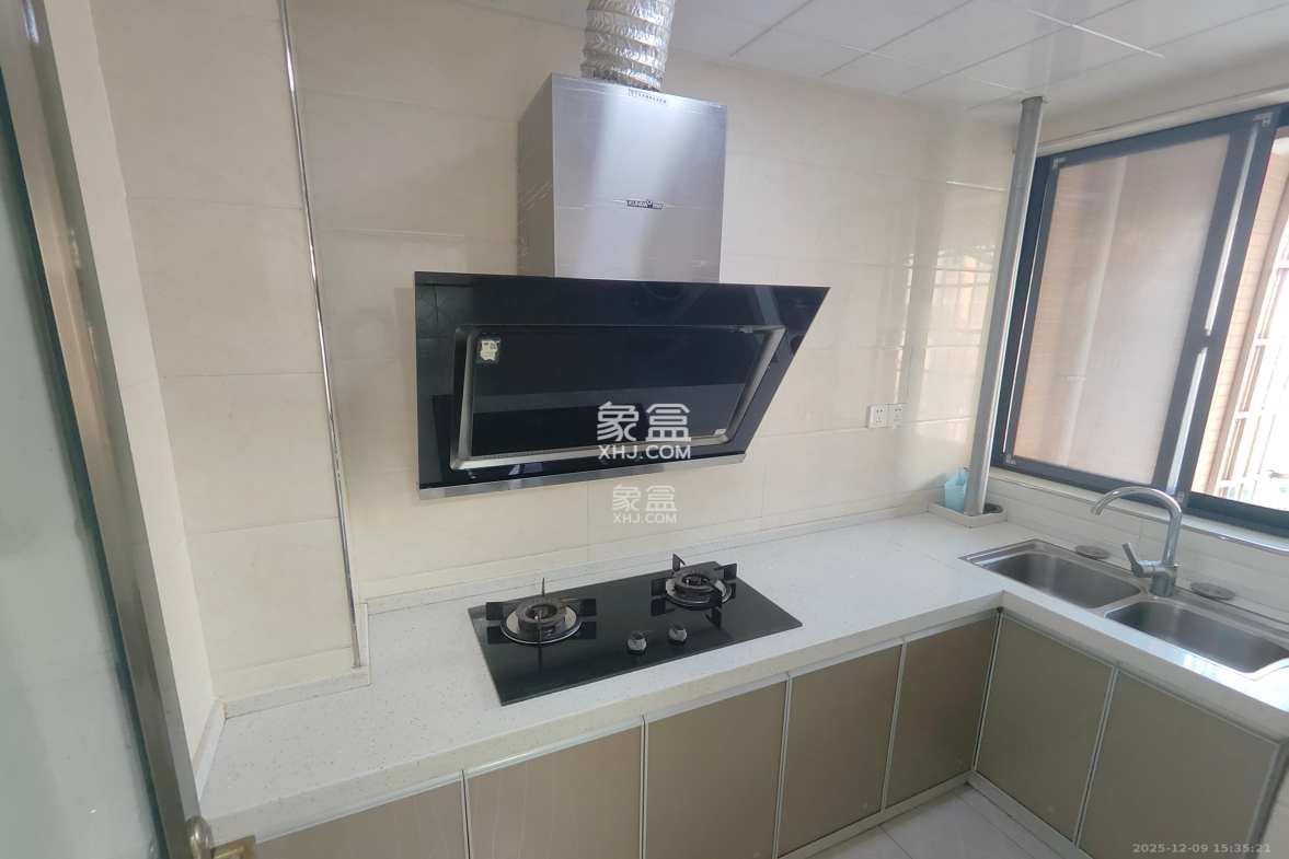 圭塘三小区 1室1厅1卫 1600.0元/月 圭塘三小区 1室1厅1卫 1600.0元/月室内图