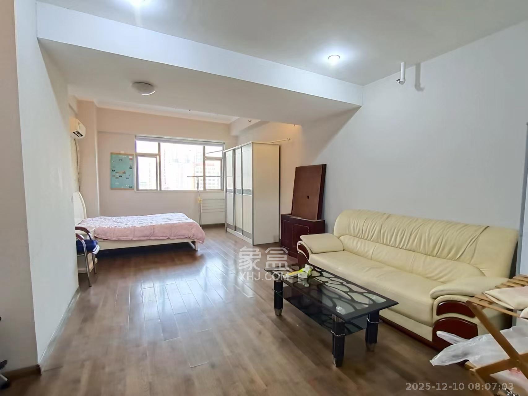 昊天大厦  1室1厅1卫    1800.0元/月室内图