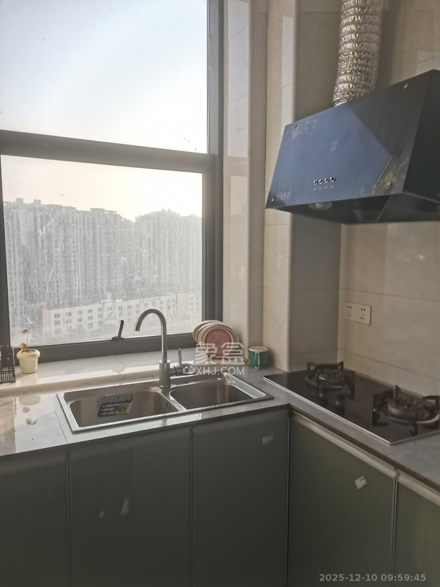 江南华府  1室0厅0卫    1580.0元/月