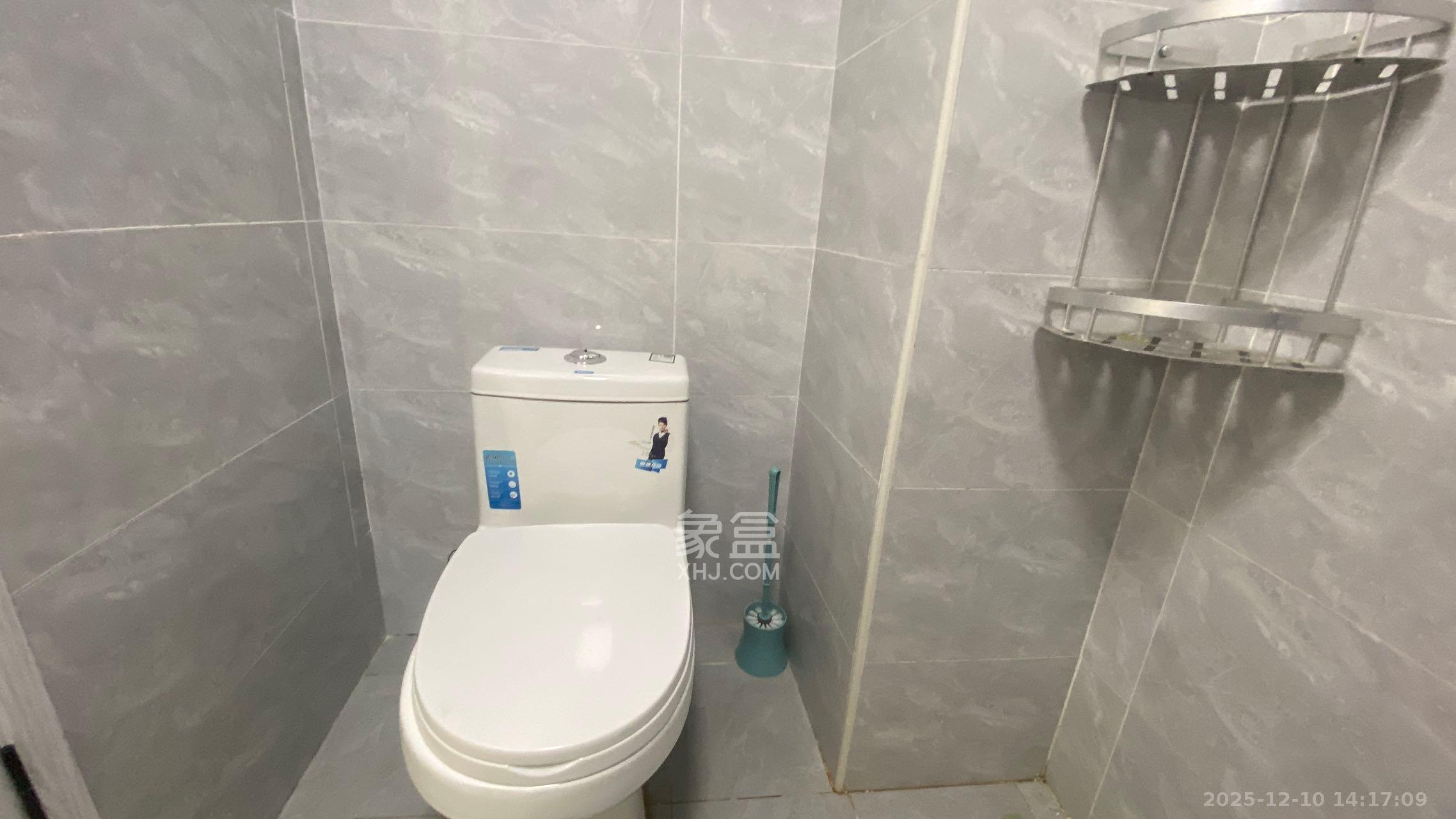 新城悦隽公园  1室1厅1卫    1600.0元/月室内图