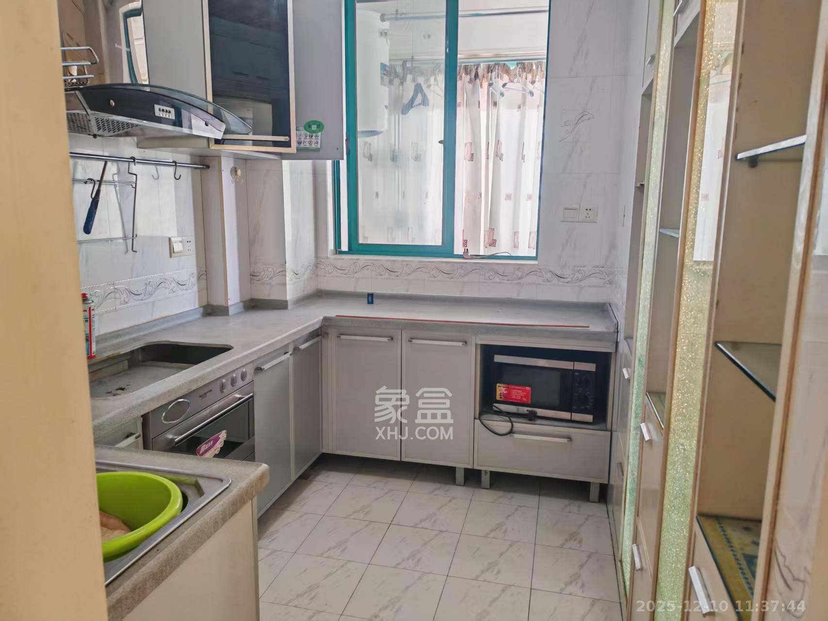 景秀江山  4室2厅2卫    2700.0元/月室内图