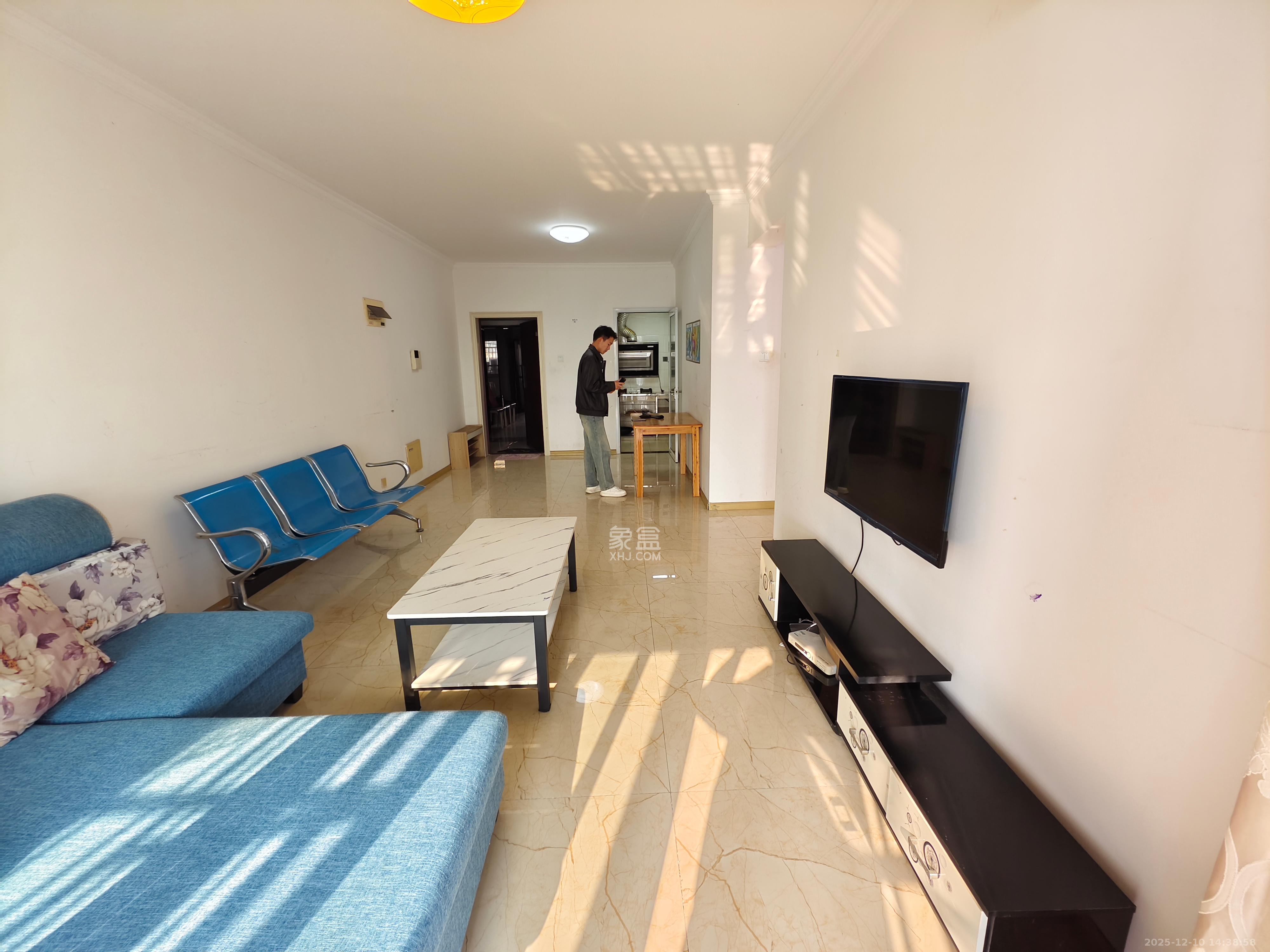 中建芙蓉嘉苑 3室2厅1卫 2100.0元/月 中建芙蓉嘉苑 3室2厅1卫 2100.0元/月室内图