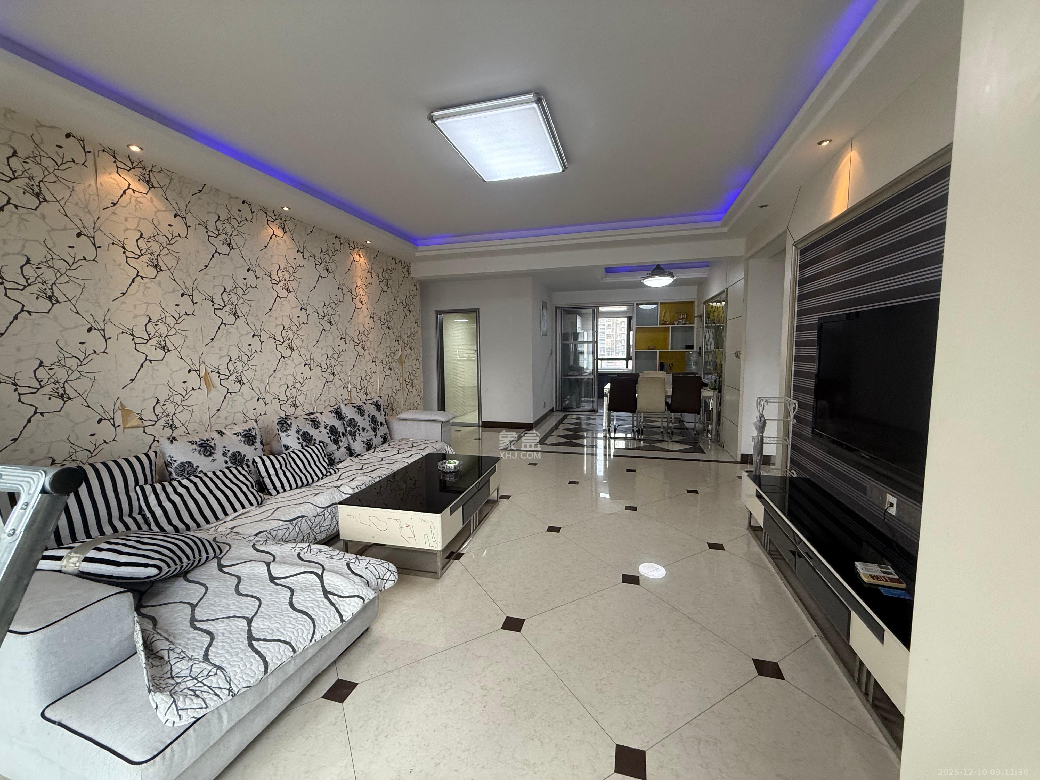 郡原广场 3室2厅2卫 3200.0元/月 郡原广场 3室2厅2卫 3200.0元/月室内图