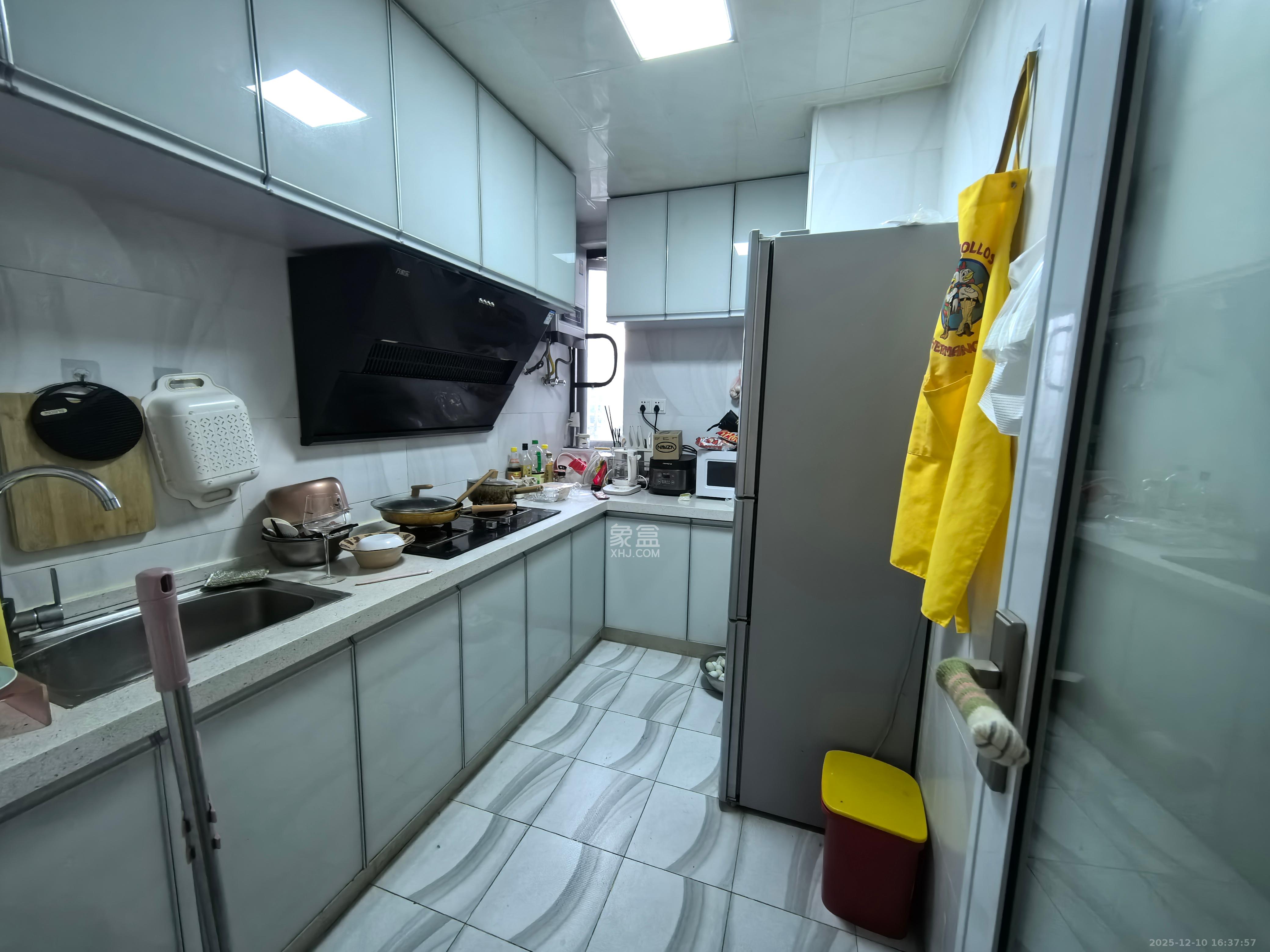 欧亚达国际广场  2室2厅1卫    1800.0元/月室内图