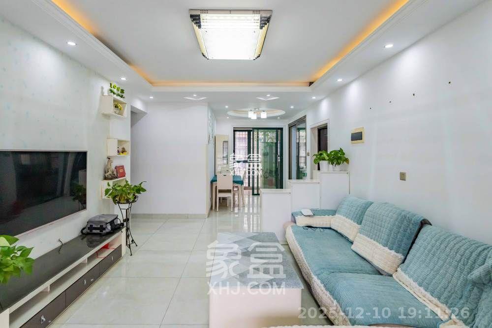 绿洲花园  3室2厅2卫    2750.0元/月室内图