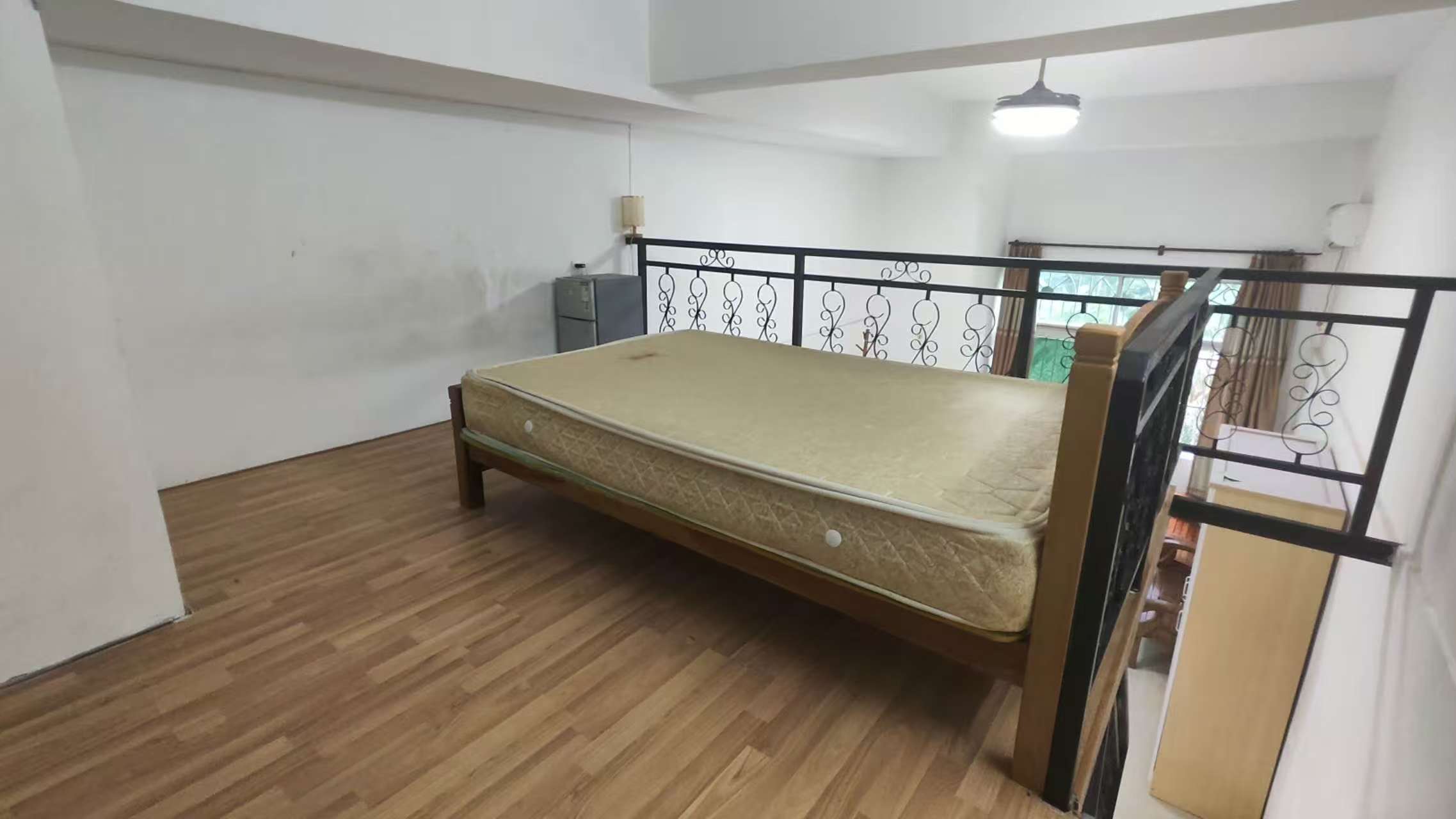 金钟大厦 1室0厅0卫 1500.0元/月 金钟大厦 1室0厅0卫 1500.0元/月室内图