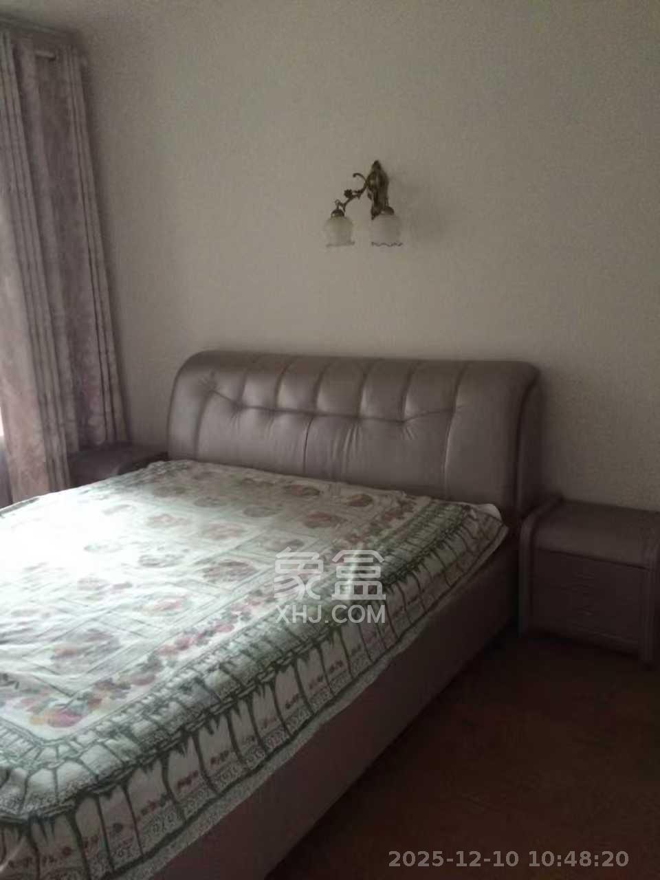 山水誉峰  3室2厅1卫    3500.0元/月室内图