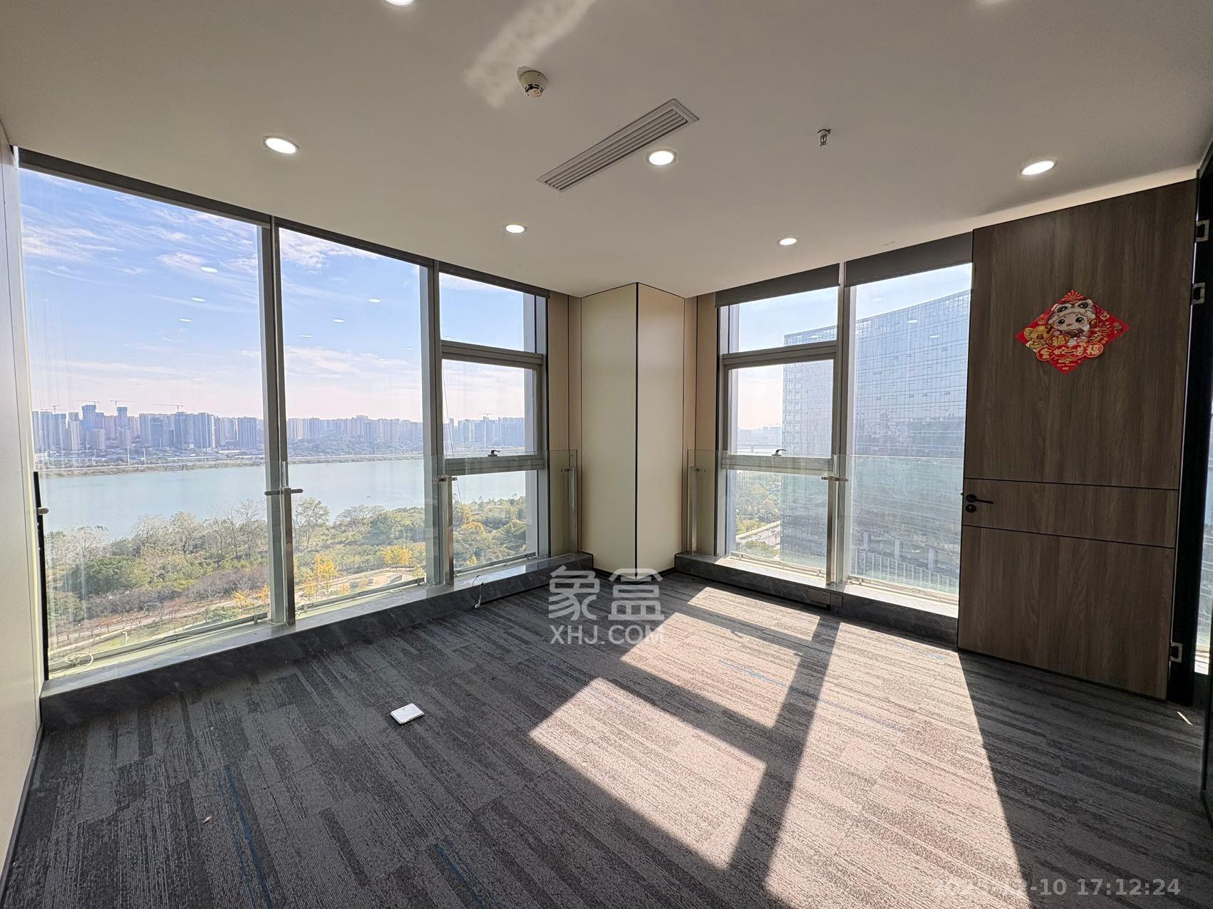 柏宁地王广场   548.0㎡      42800.0元/月室内图