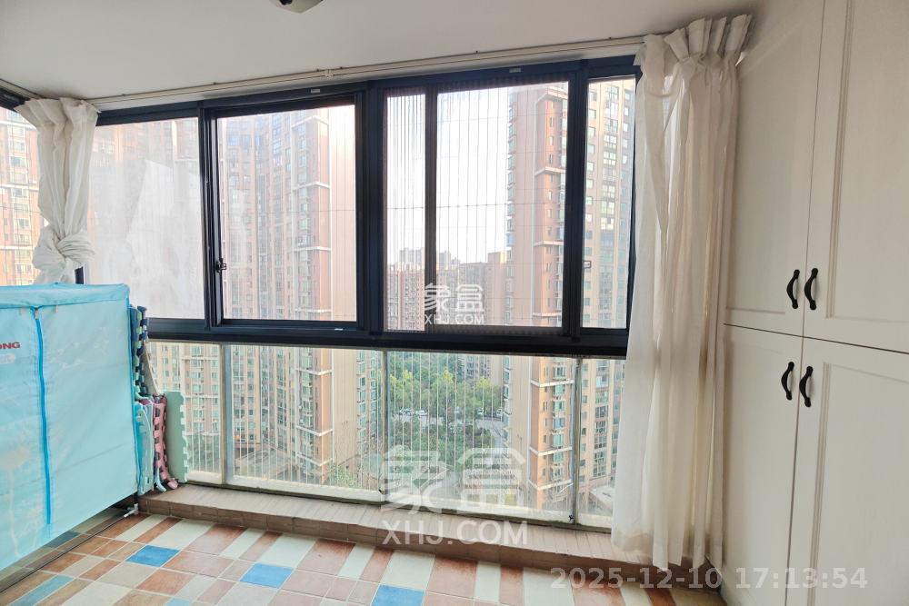 新城新世界一二三期 3室2厅2卫 3800.0元/月 新城新世界一二三期 3室2厅2卫 3800.0元/月室内图