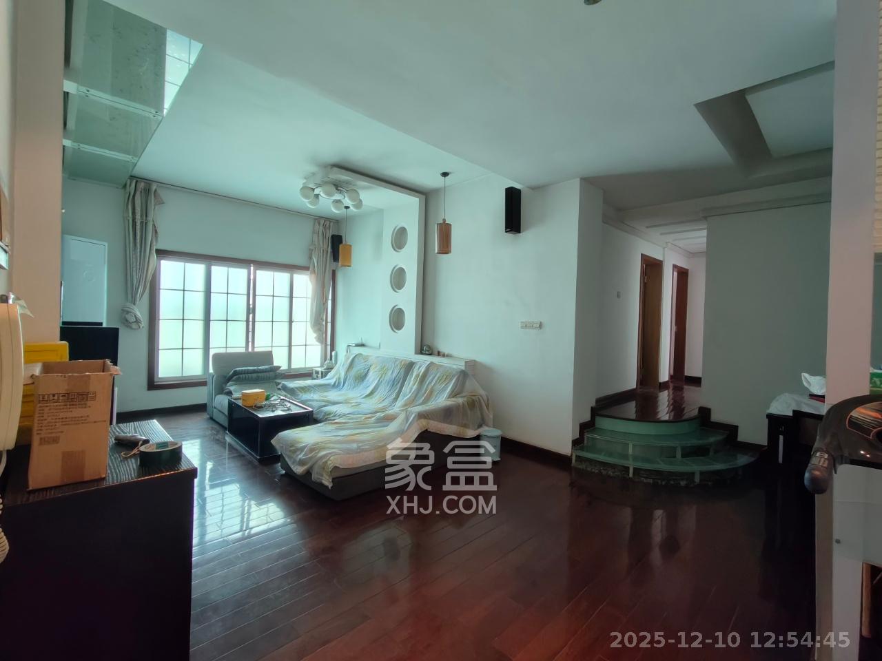 锦绣华天  3室2厅2卫    3000.0元/月