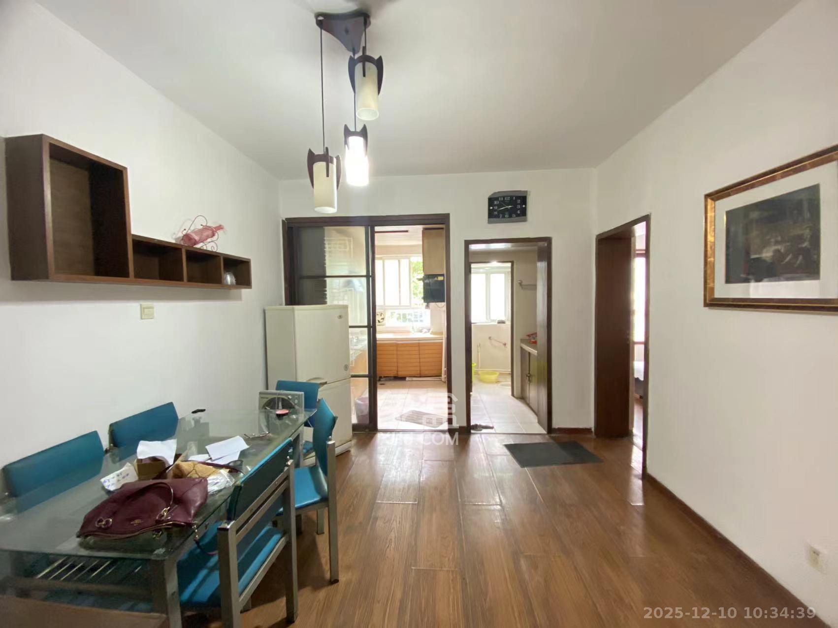 振湘园  3室2厅2卫    2400.0元/月室内图