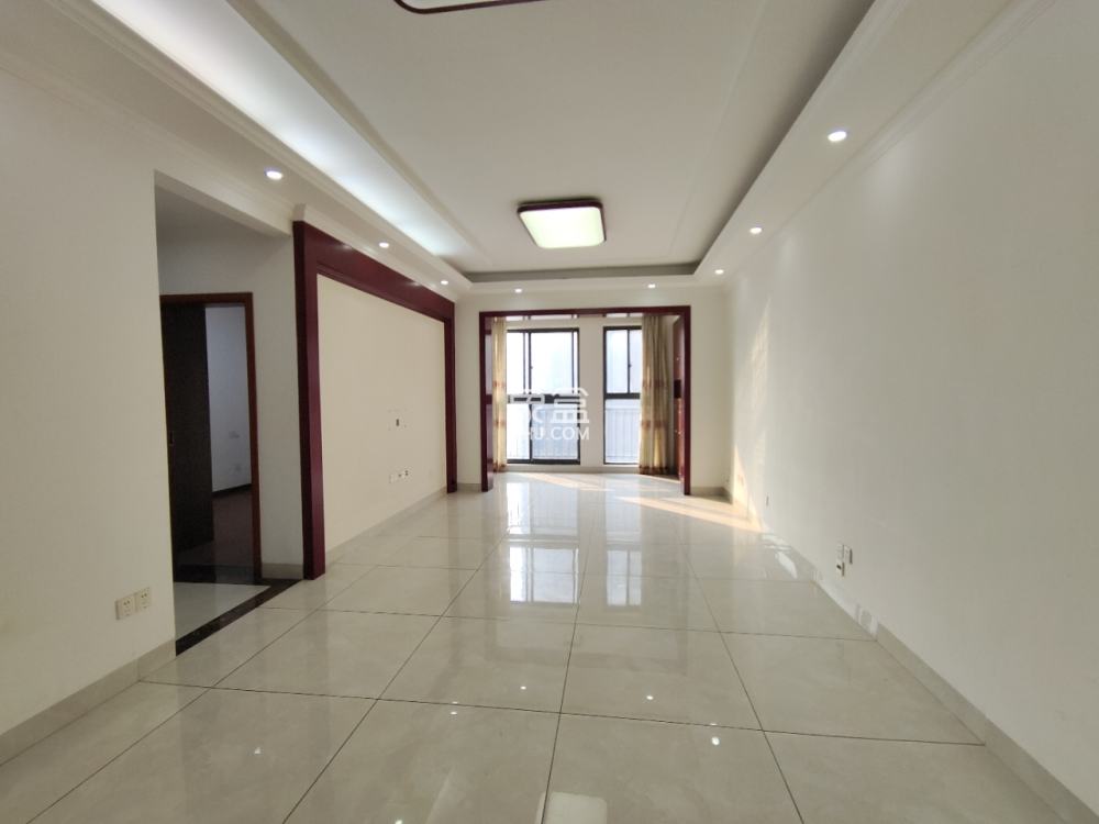 湘银星城  3室2厅2卫    54.8万