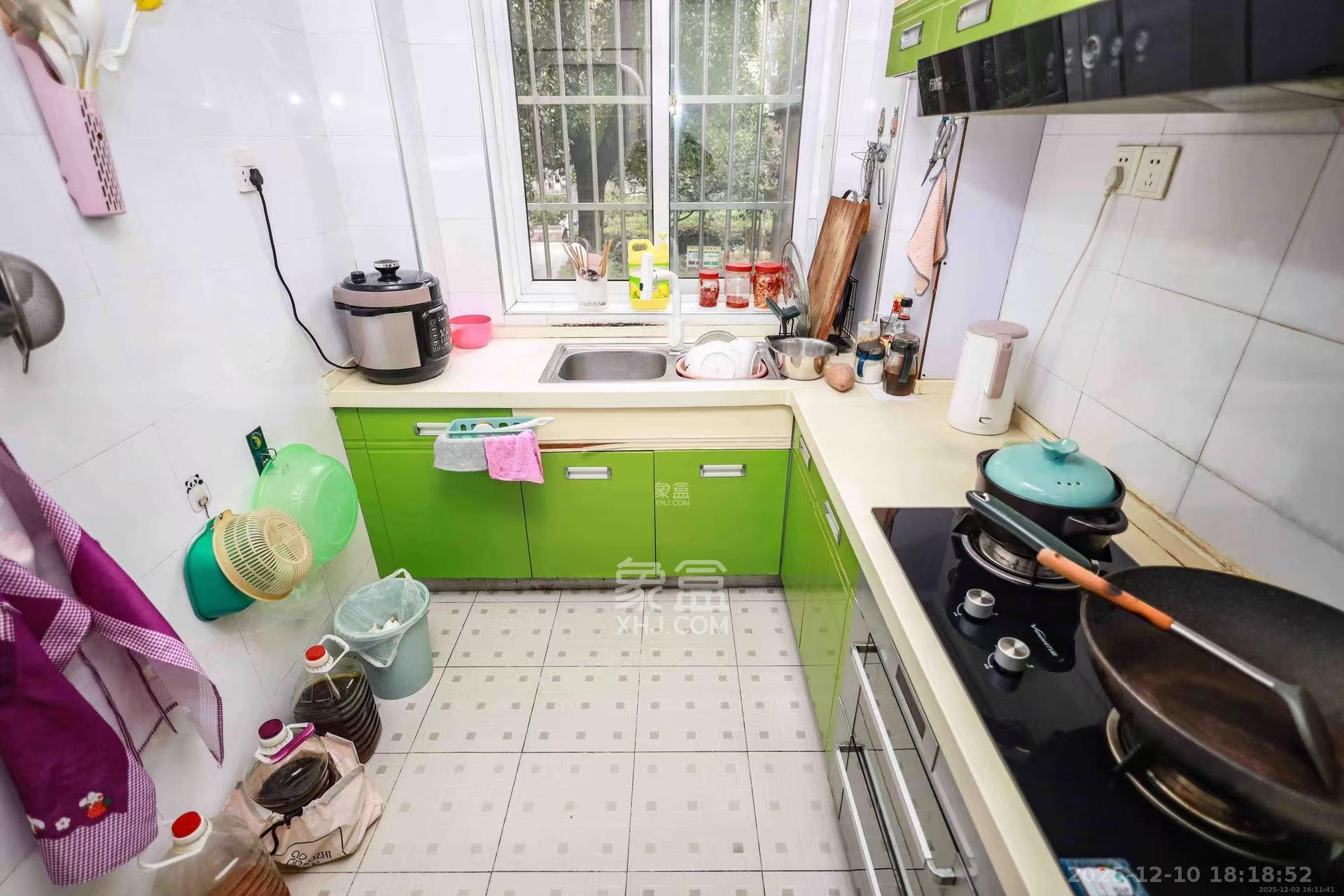 长房西郡 3室2厅2卫 2300.0元/月 长房西郡 3室2厅2卫 2300.0元/月室内图