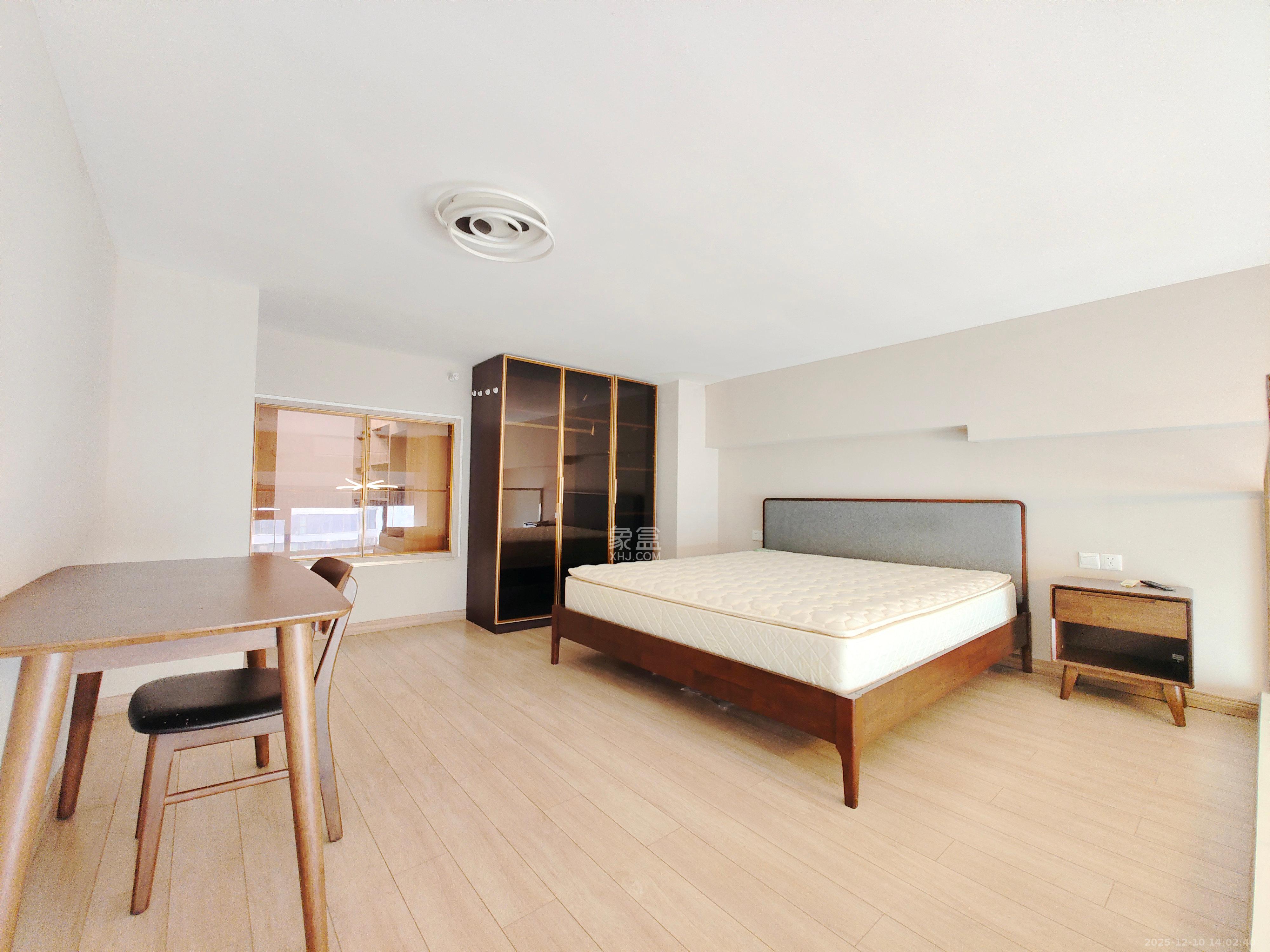 远洋外滩壹号  1室1厅1卫    2700.0元/月室内图