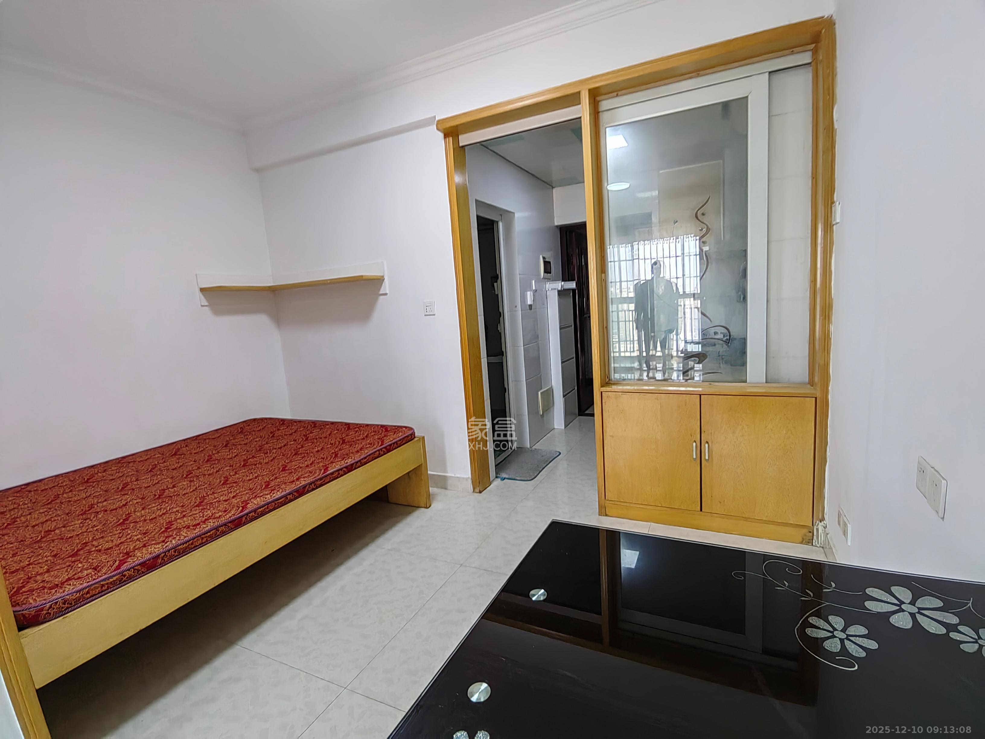 世景华庭  1室1厅1卫    1000.0元/月室内图