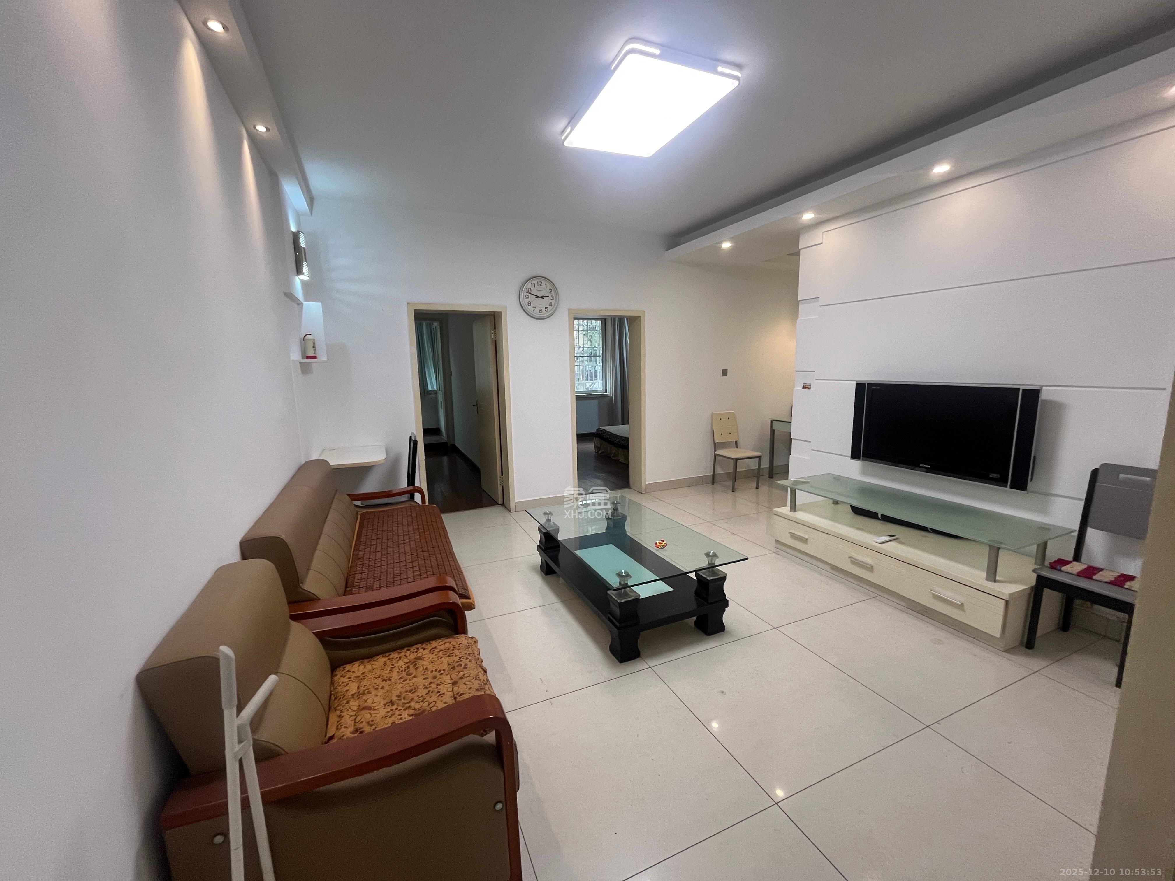 邮电新村  2室1厅1卫    2000.0元/月