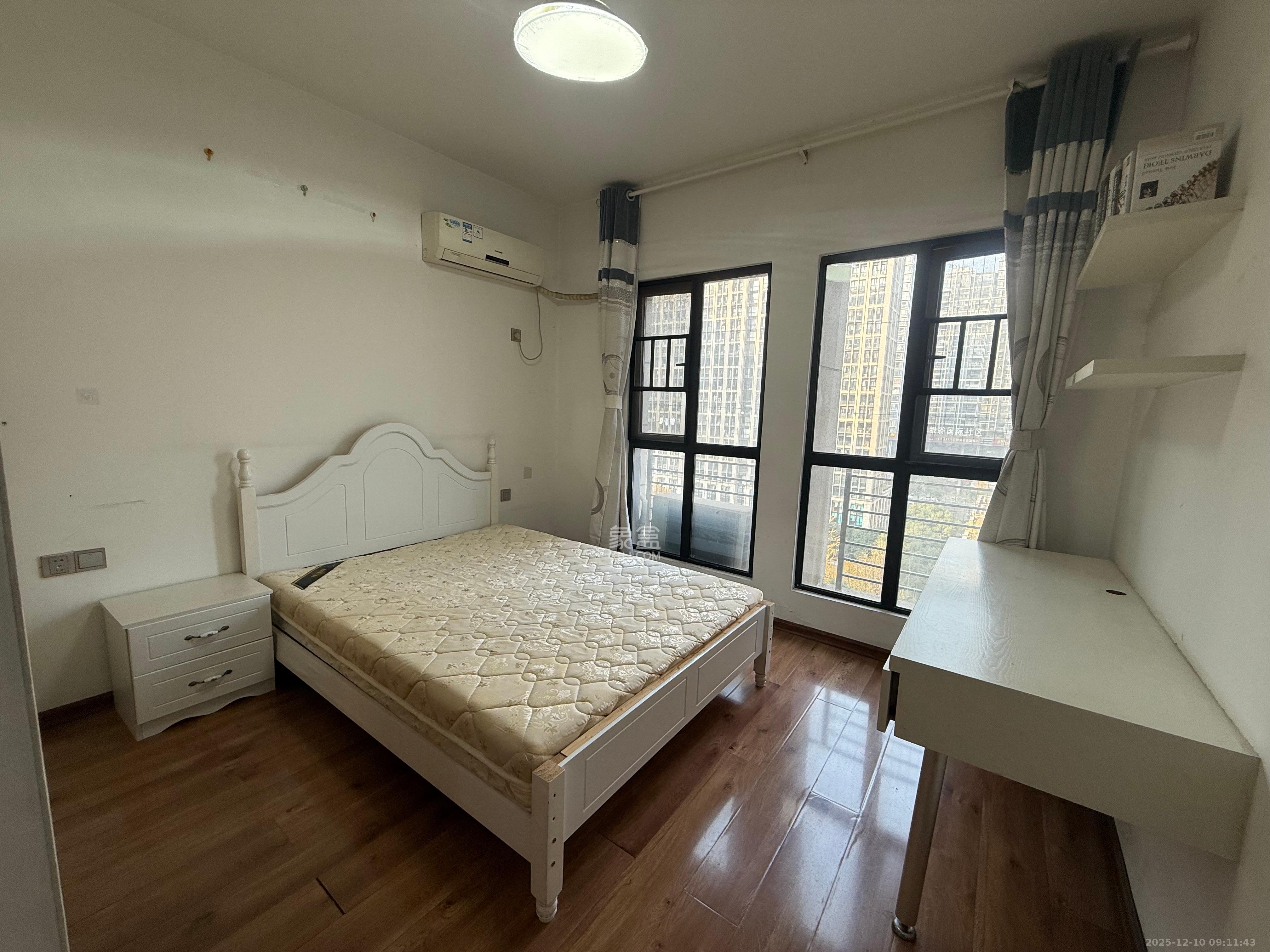 郡原广场 3室2厅2卫 3200.0元/月 郡原广场 3室2厅2卫 3200.0元/月室内图