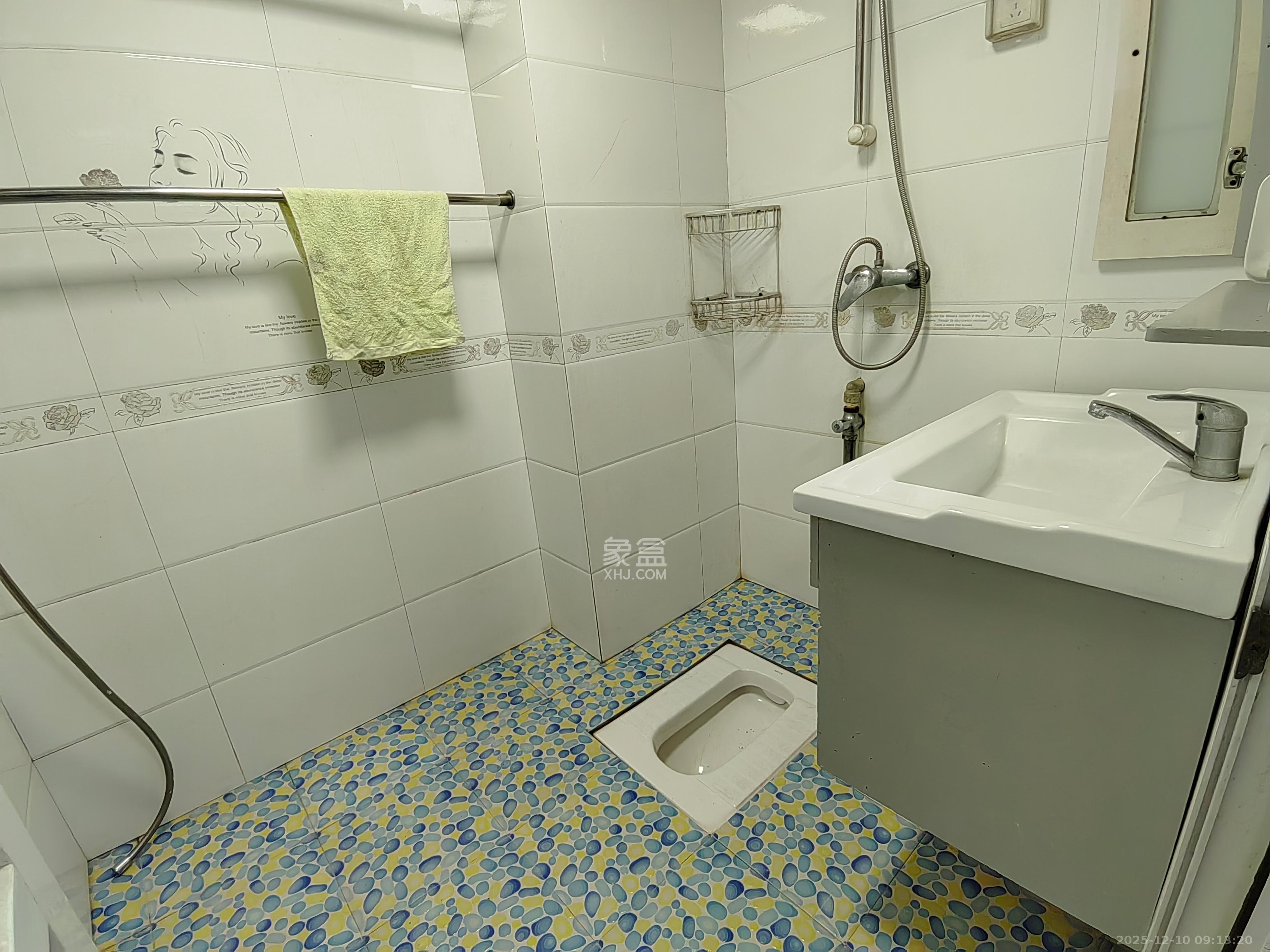 世景华庭  1室1厅1卫    1000.0元/月室内图