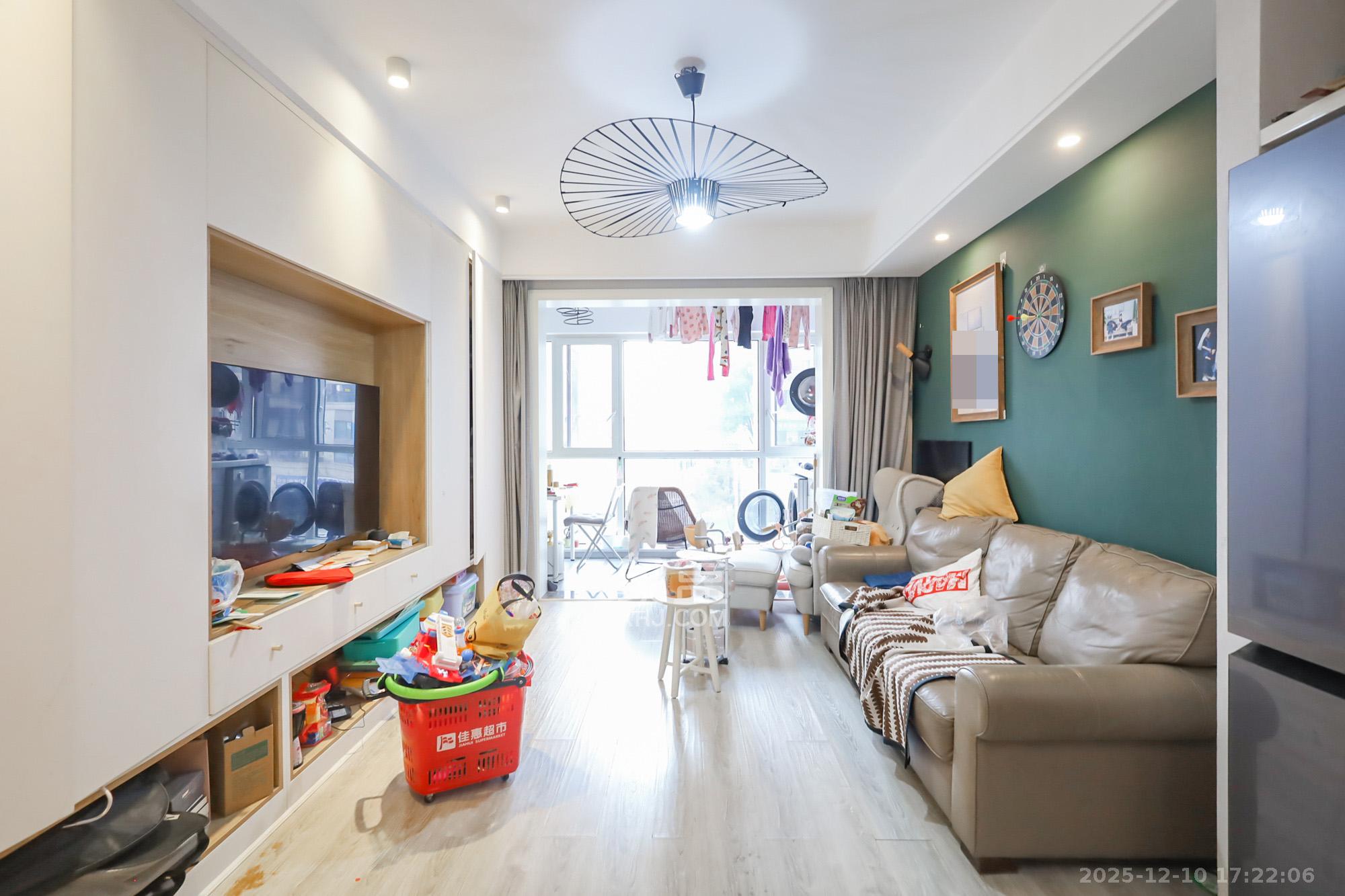 保利天禧D区  3室2厅2卫    150.0万