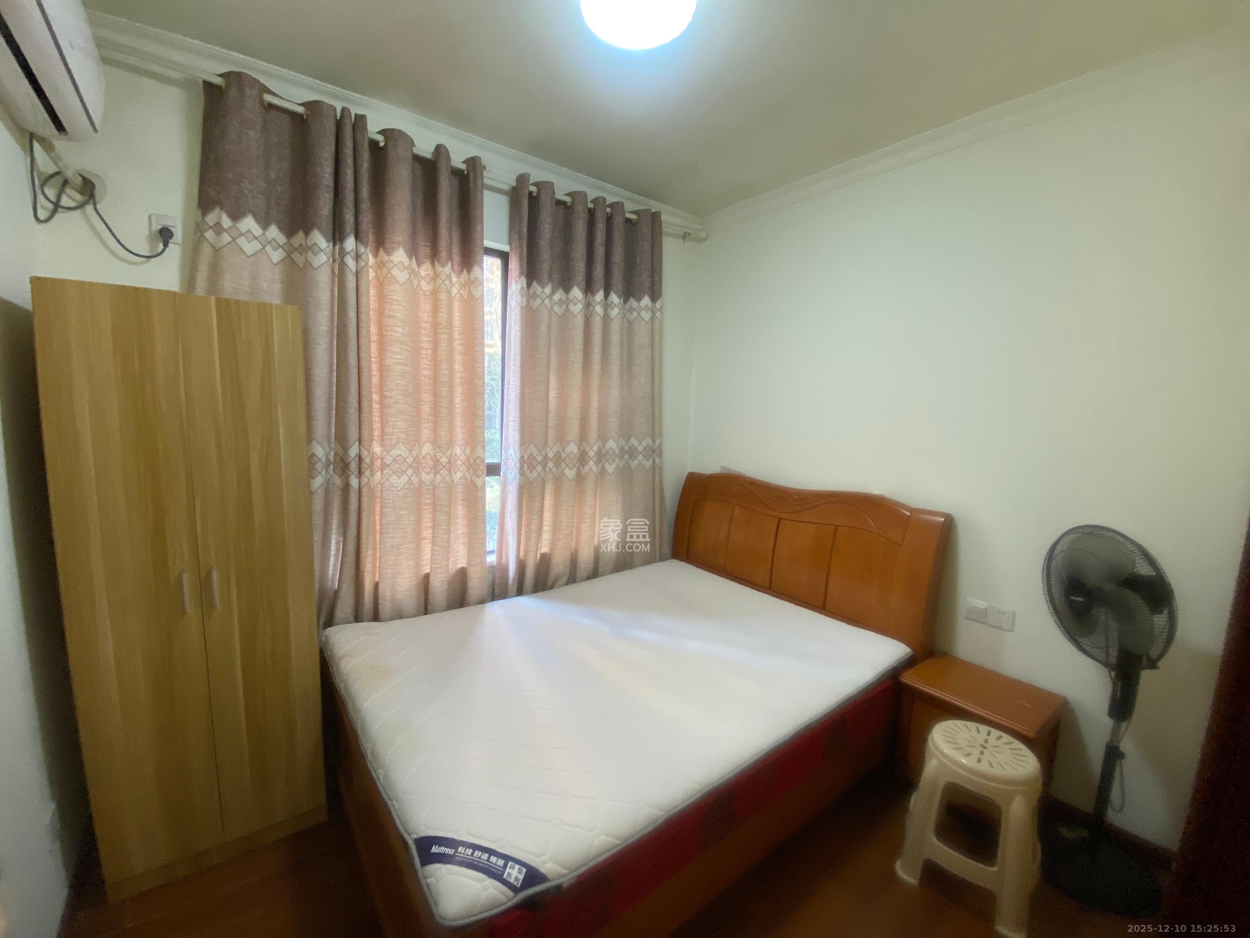 山语城二期 3室2厅1卫 2000.0元/月 山语城二期 3室2厅1卫 2000.0元/月室内图