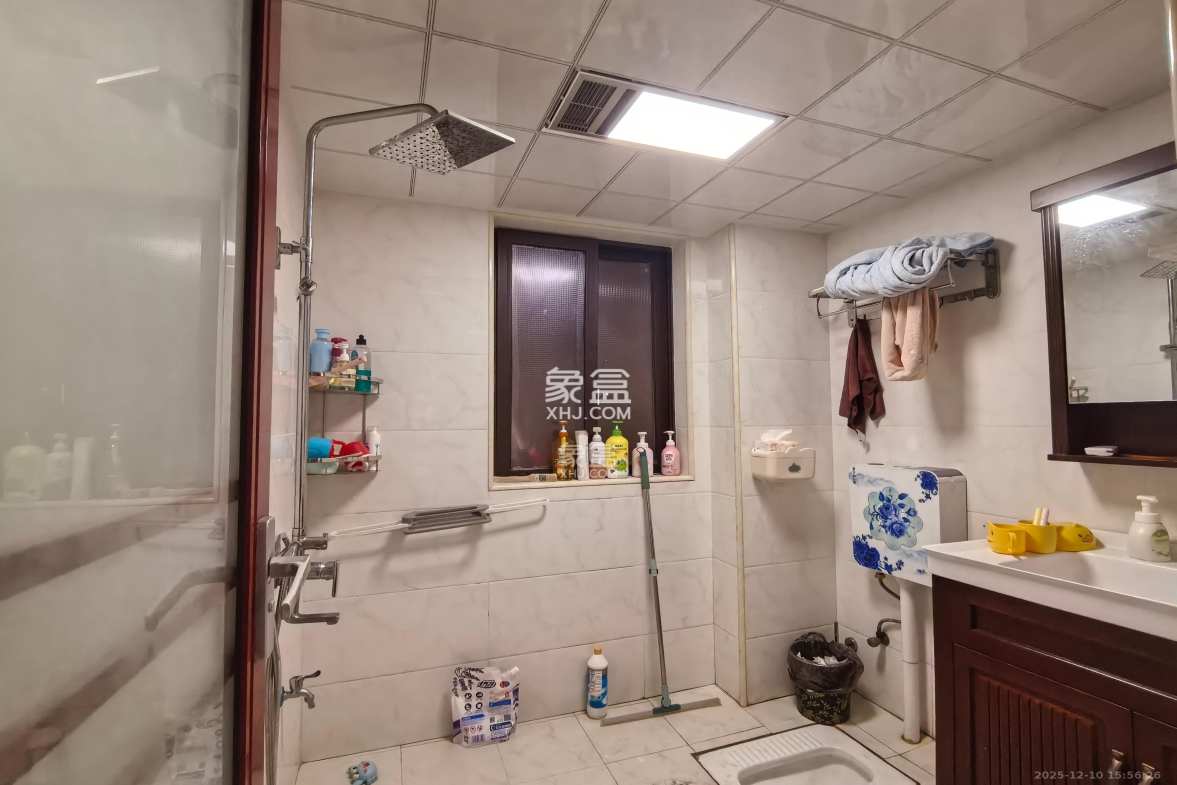 东方美地 3室2厅2卫 2600.0元/月 东方美地 3室2厅2卫 2600.0元/月室内图