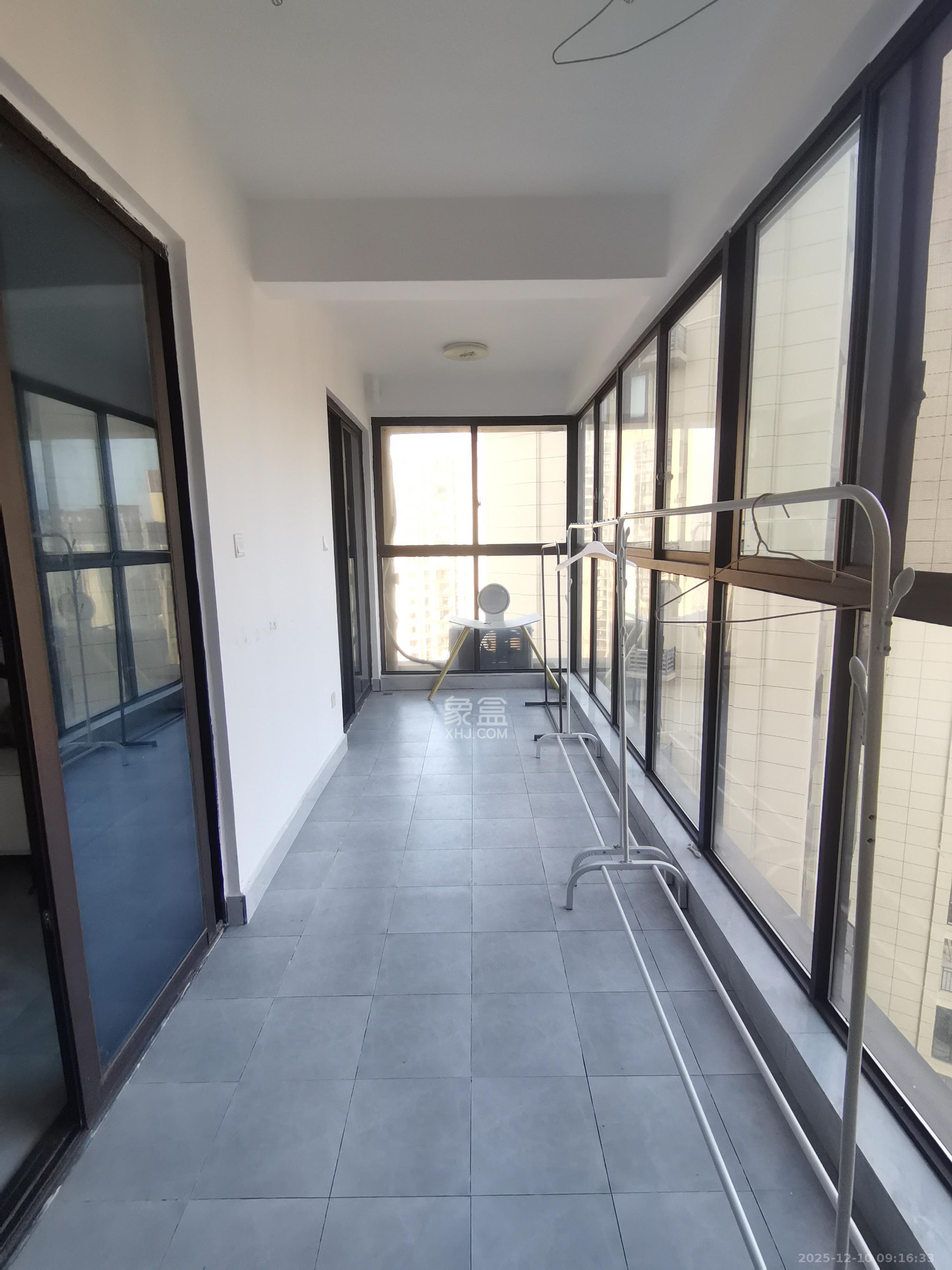 保利大都汇一期、二期 1室0厅0卫 3900.0元/月 保利大都汇一期、二期 1室0厅0卫 3900.0元/月室内图