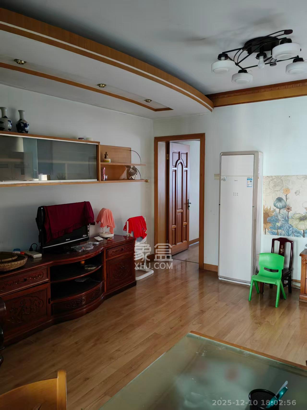 金帆小区  1室1厅1卫    1300.0元/月